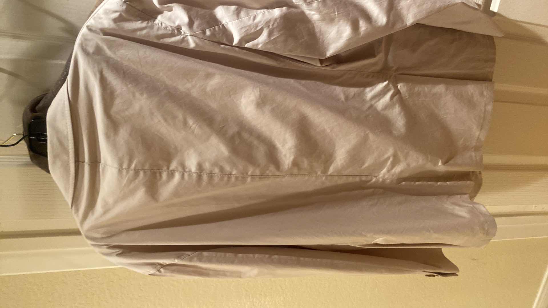 Photo 1 of BUGATCHI LEATHER VEST MENS SIZE LARGE & NEW REPORTER COTTON BLAZER SIZE US 50