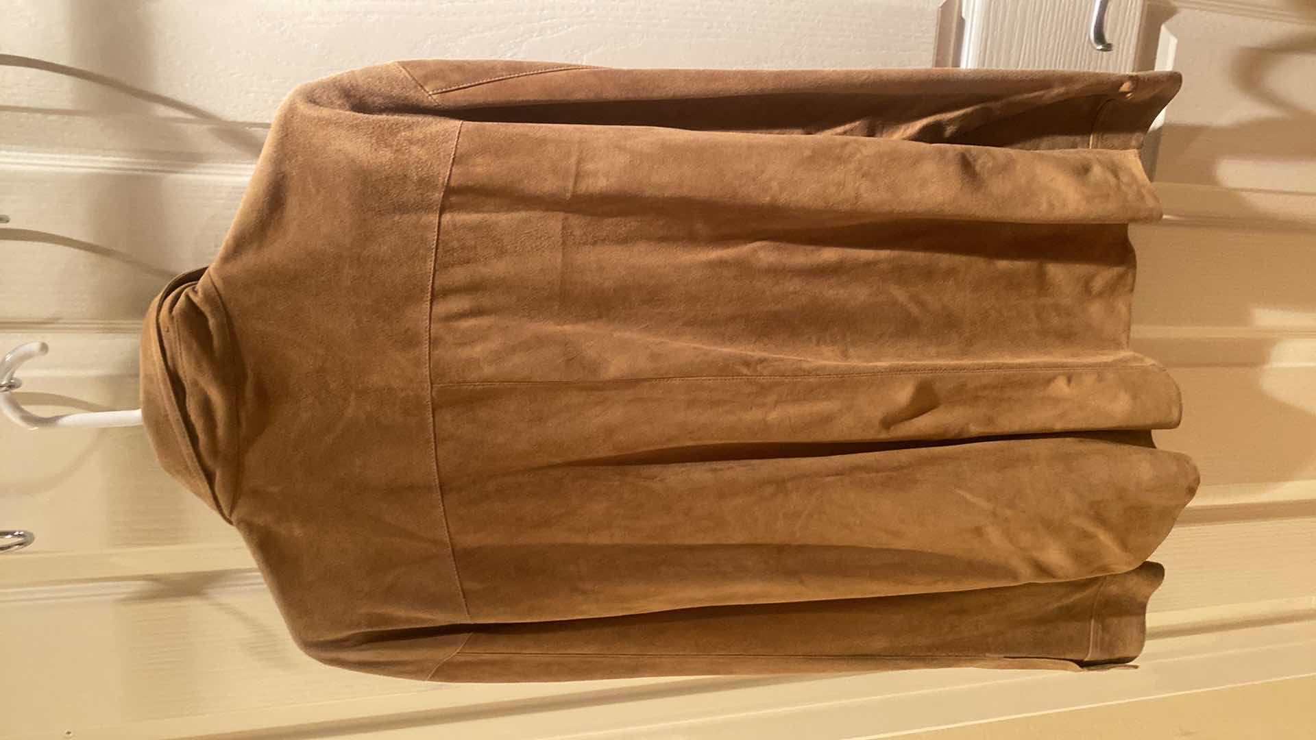 Photo 1 of MENS LEATHER SHIRT MADE IN ITALY (US SIZE 48)