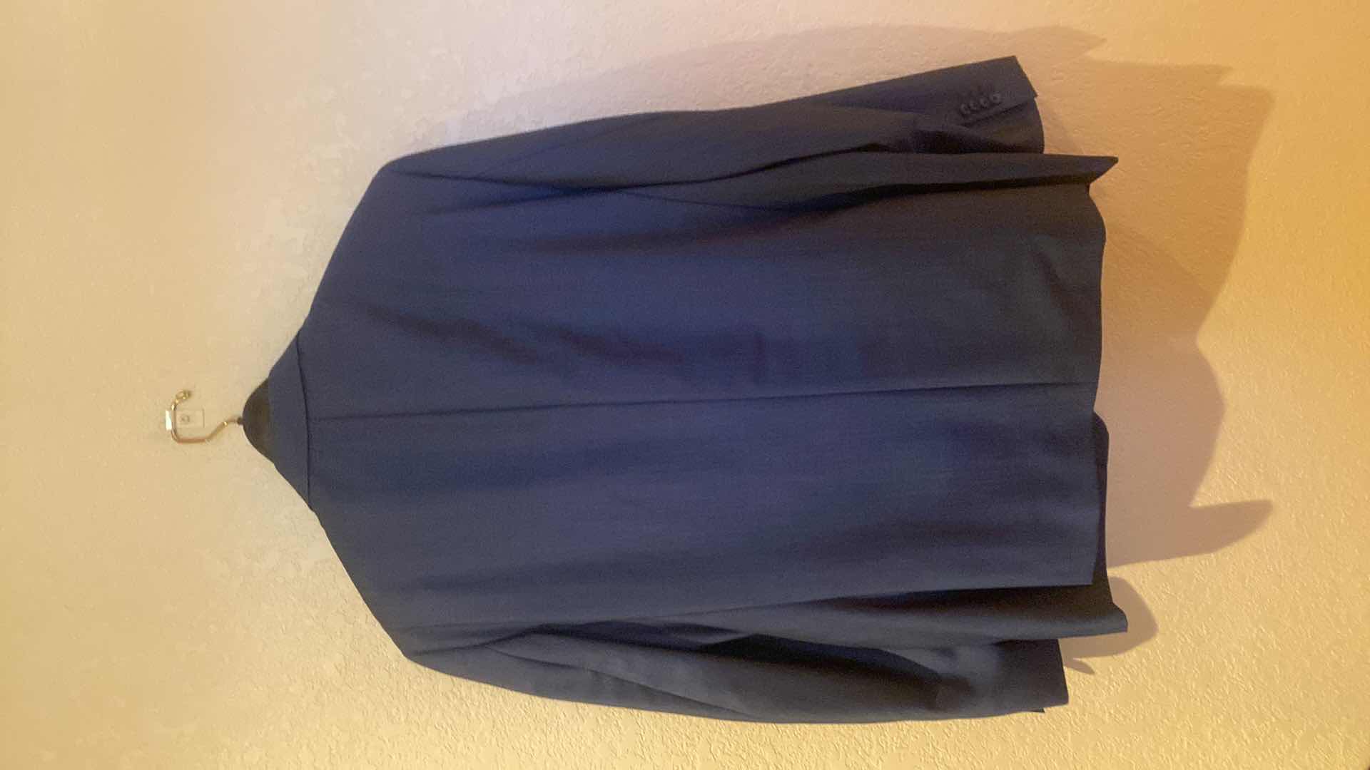 Photo 1 of MICHAEL KORS WOOL SUIT MADE IN CANADA MENS SIZE 48L