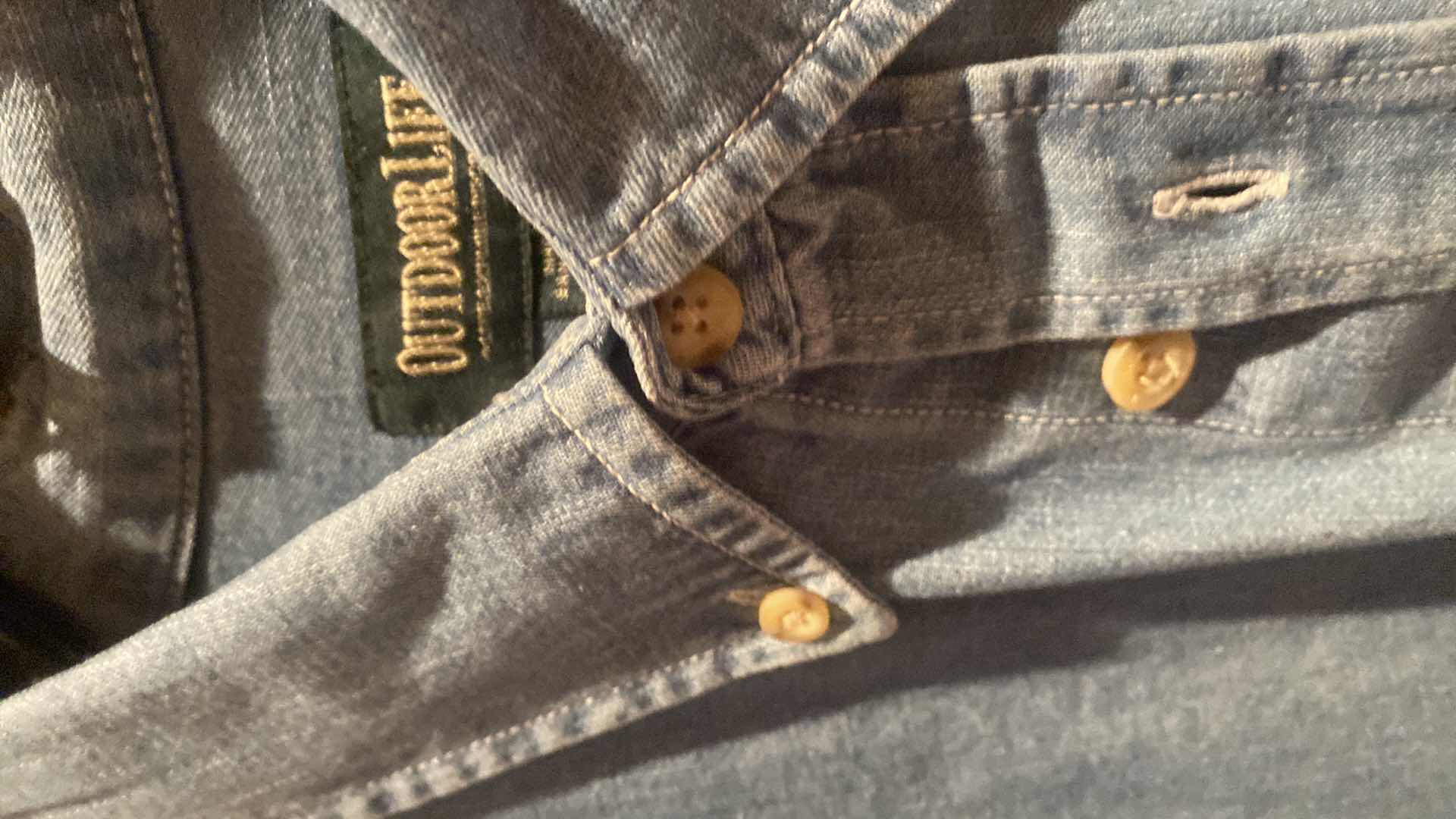 Photo 1 of 5 - DESIGNER SHORT SLEEVE SHIRTS MENS SIZE X LARGE