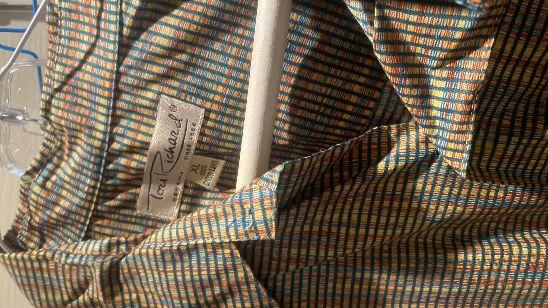 Photo 1 of 10 - DESIGNER BUTTON DOWN SHORT SLEEVE SHIRTS SIZE XL - SOME ARE NEW