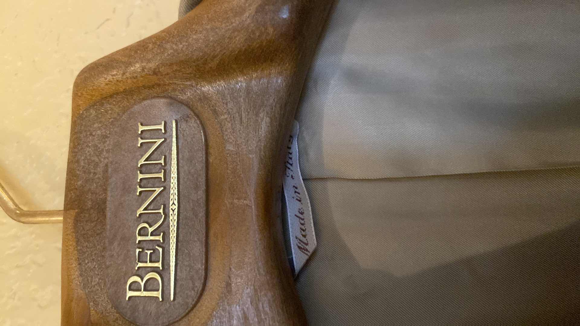 Photo 1 of CANALI WOOL JACKET EST SIZE 46/48 & BRIONI WOOL SLACKS MADE IN ITALY SIZE 40R