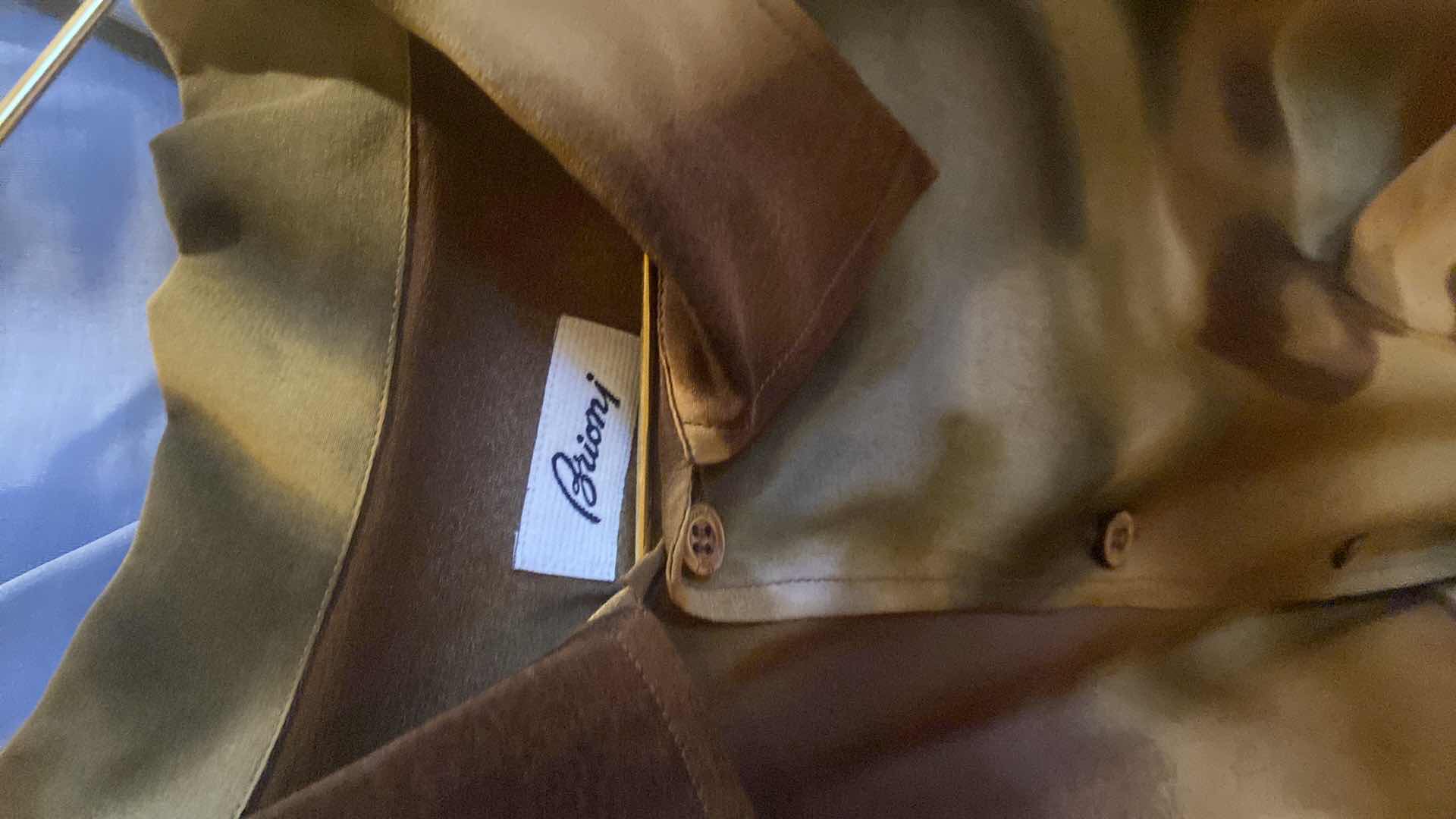 Photo 1 of 10-  DESIGNER SHORT SLEEVE DRESS SHIRTS SIZE  17, 17 1/2 & X LARGE (SOME WITH TAGS)