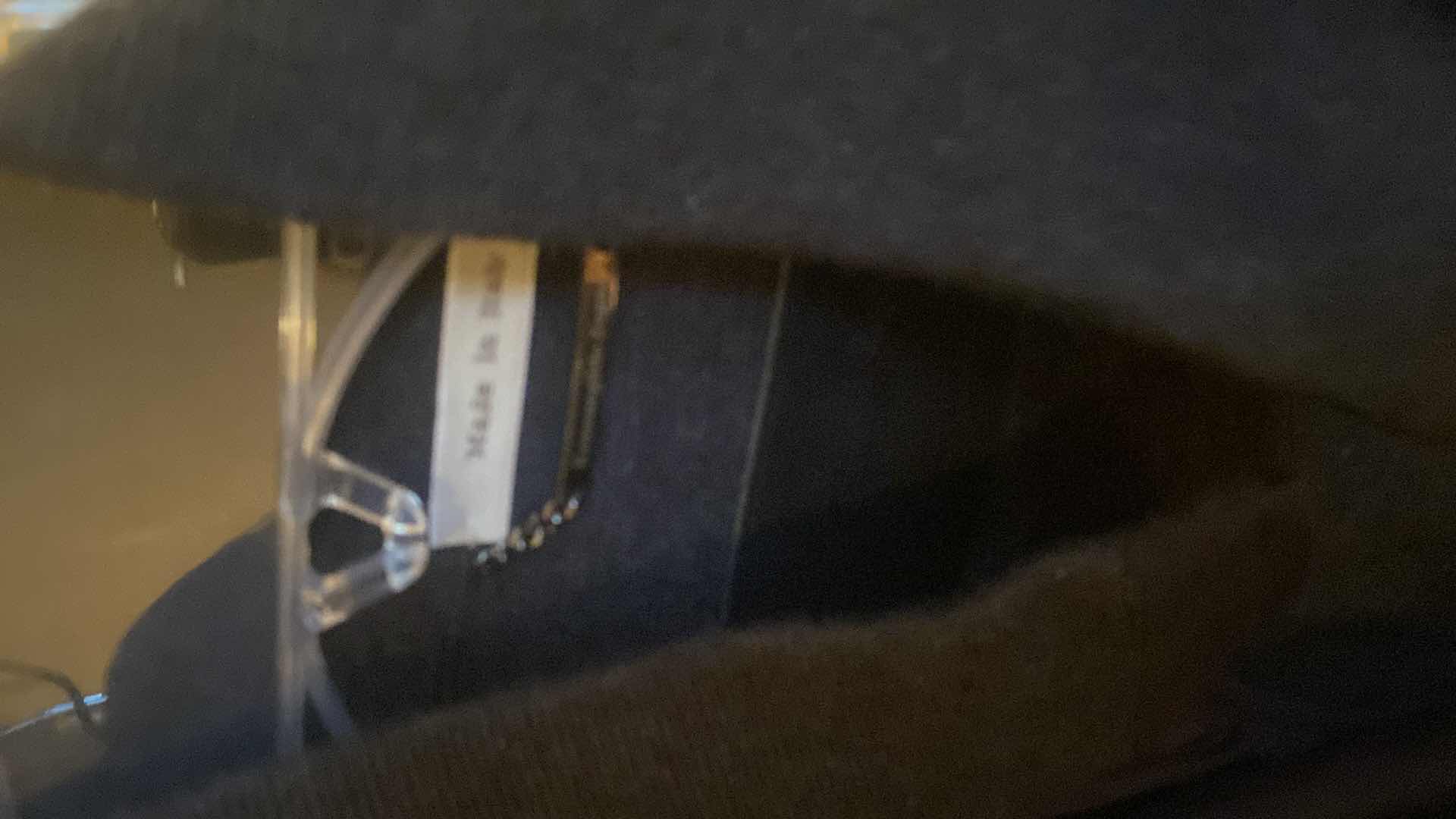 Photo 1 of 5 - OUTERWEAR MENS SIZE XL