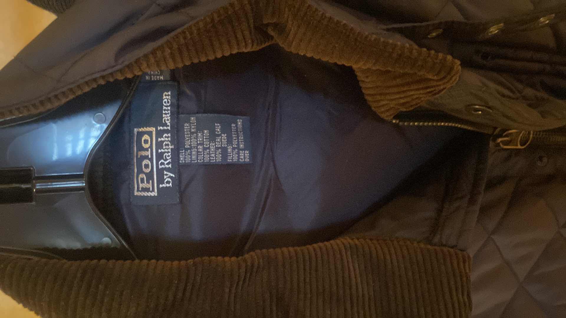 Photo 1 of 5 - OUTERWEAR MENS SIZE XL