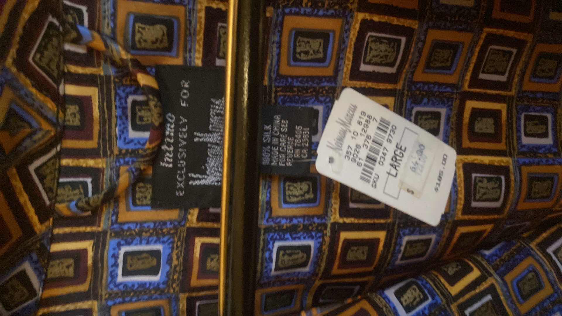 Photo 1 of 2 - NEW DESIGNER MENS ROBES SIZE LARGE