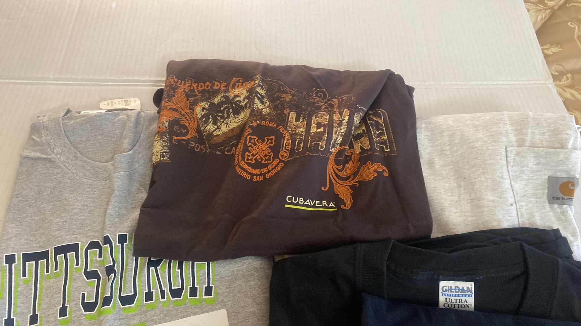 Photo 1 of MENS T-SHIRTS SIZE XL