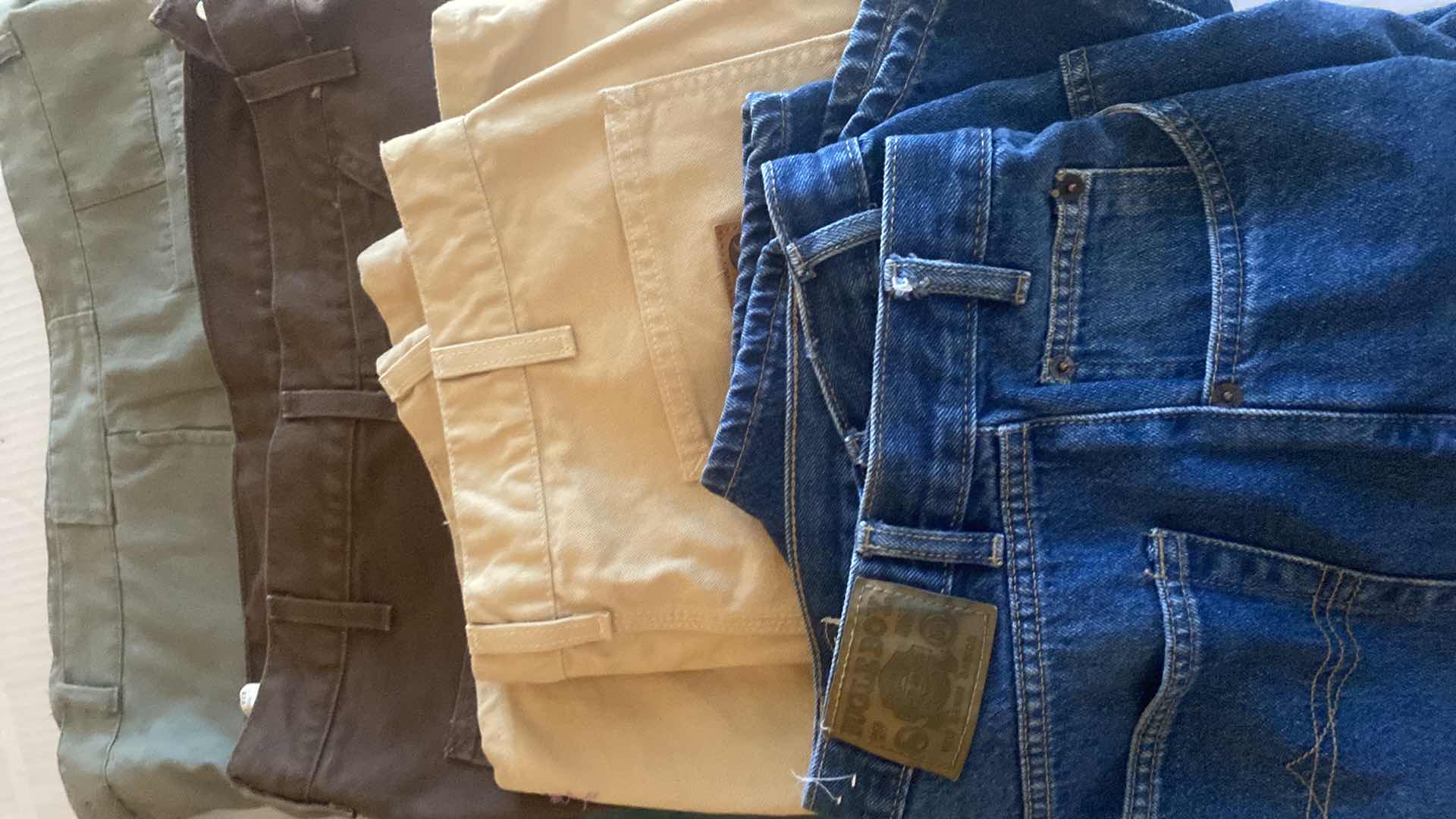 Photo 1 of 8 - MENS SHORTS SIZE 36 (SOME NEW