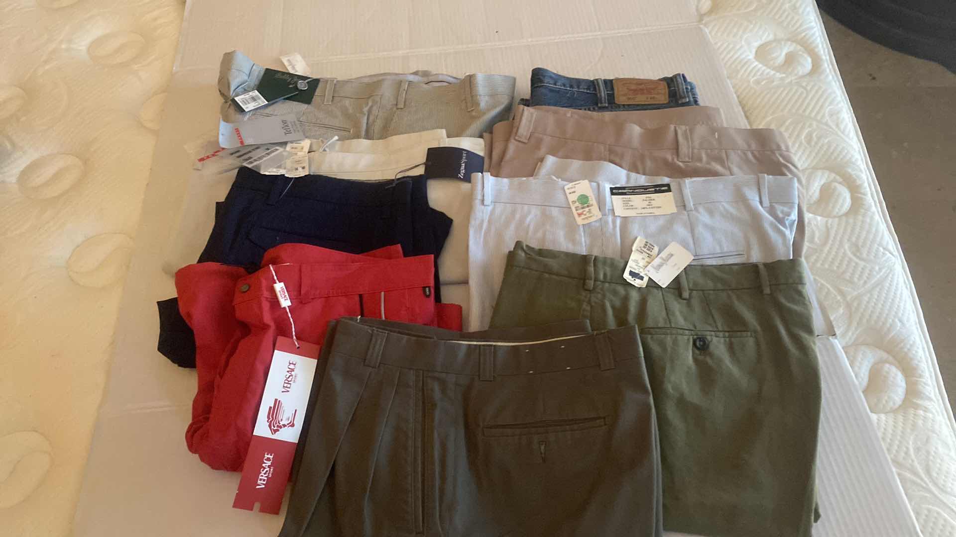 Photo 1 of 9 - MENS SHORTS SIZE 40 (SOME NEW)