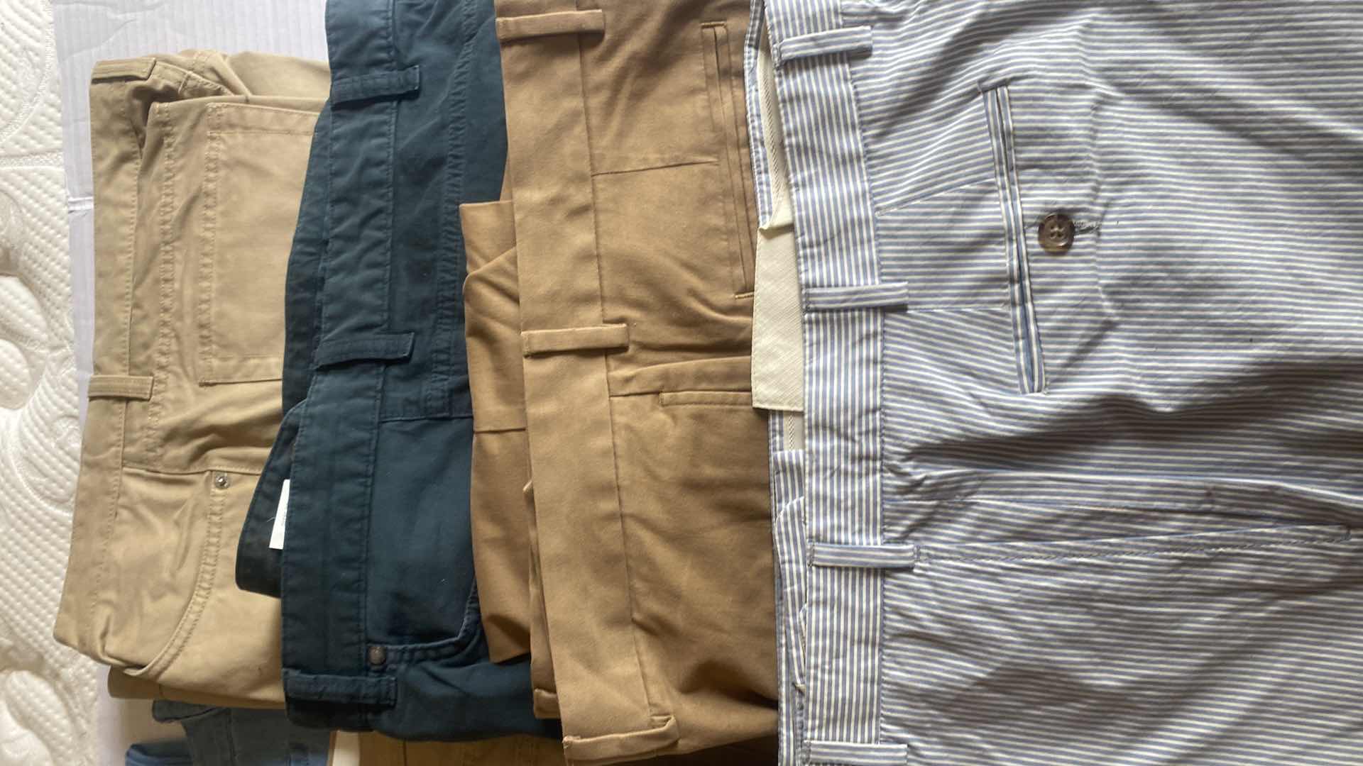 Photo 1 of 8 - MENS DESIGNER CASUAL SLACKS & JEANS SIZE 38