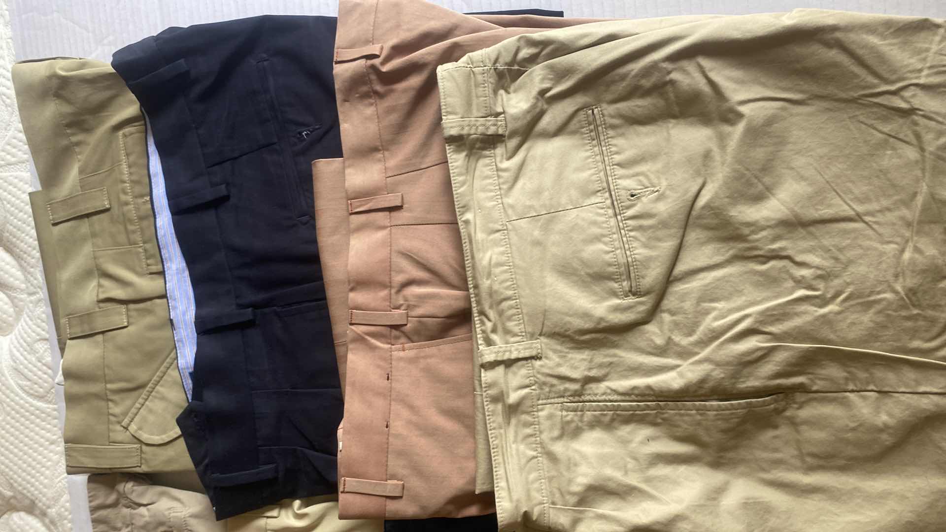 Photo 1 of 8 - MENS DESIGNER CASUAL SLACKS & JEANS SIZE 38