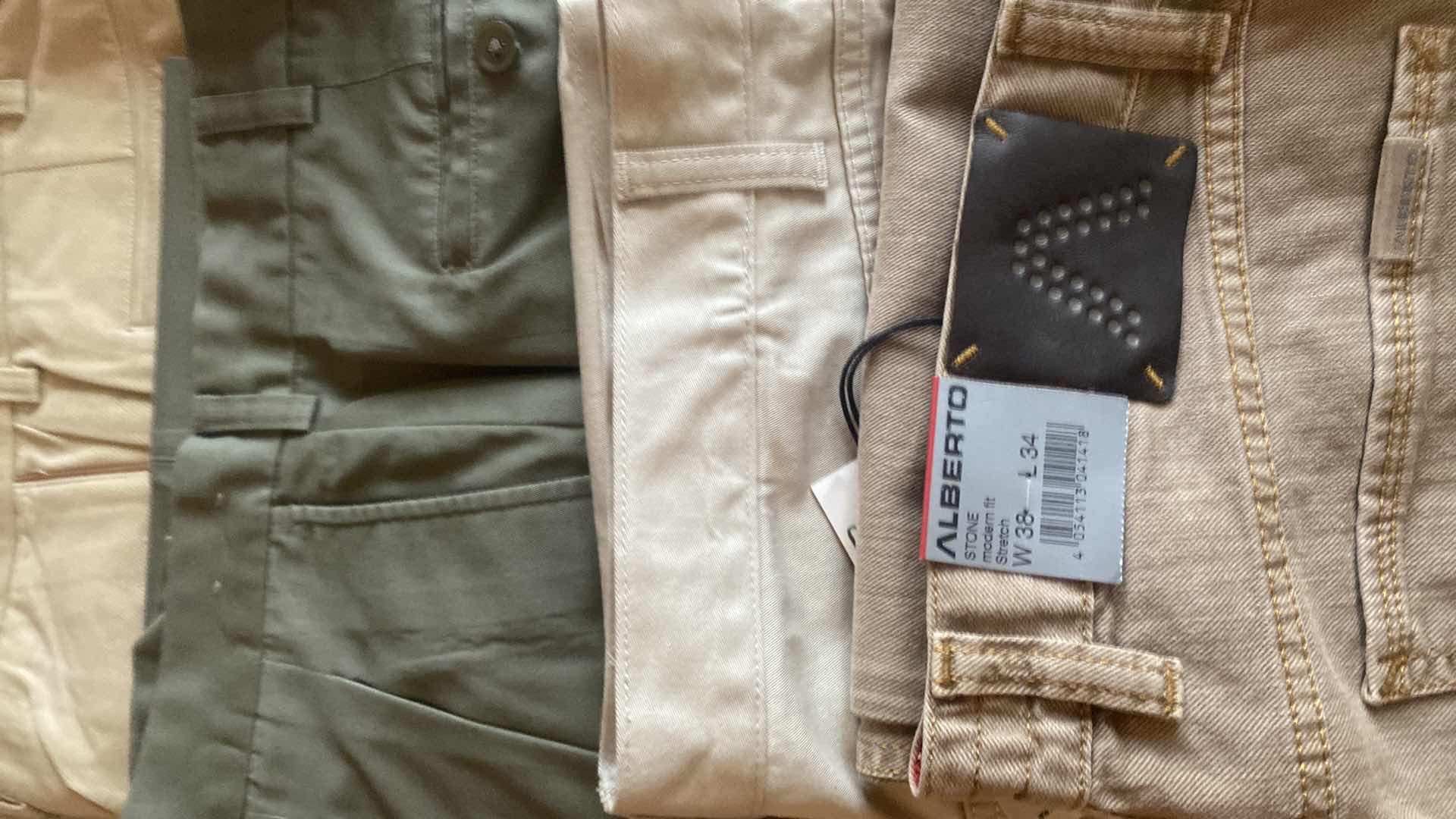 Photo 1 of 8 - MENS DESIGNER CASUAL SLACKS & JEANS SIZE 38