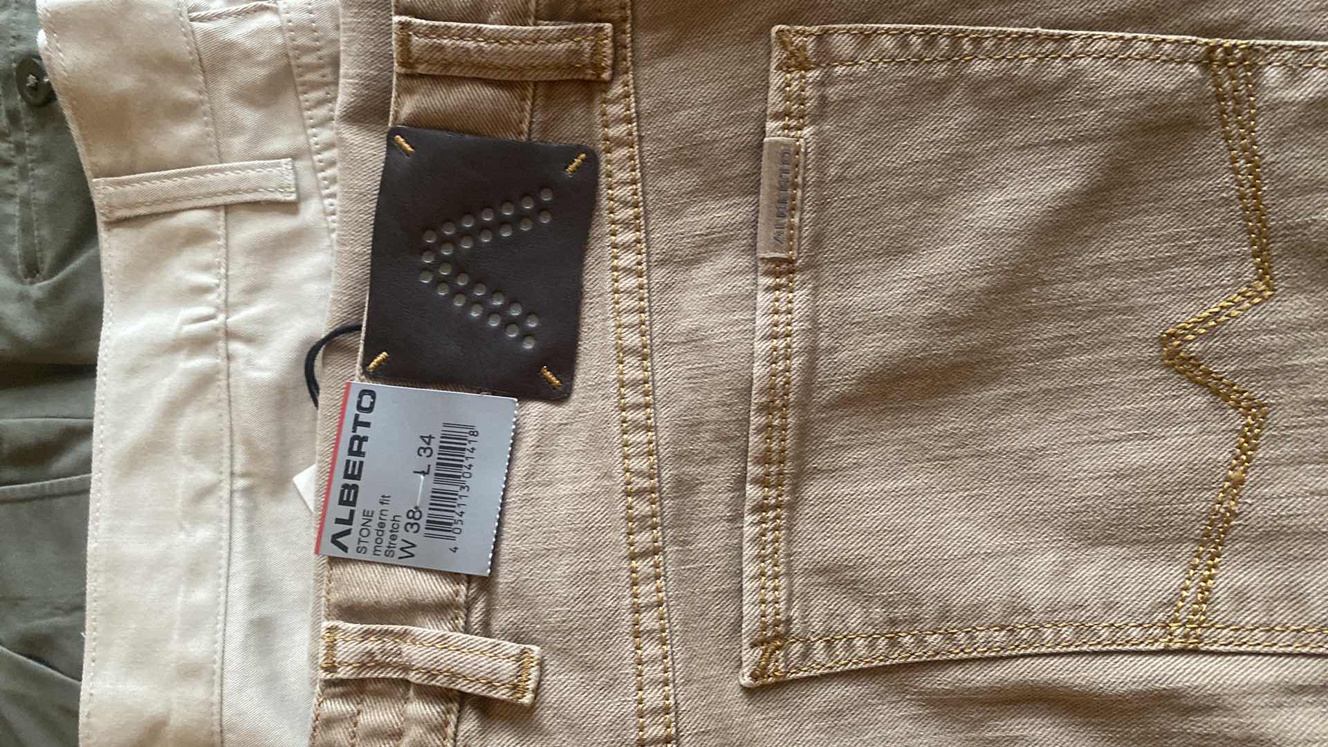 Photo 1 of 8 - MENS DESIGNER CASUAL SLACKS & JEANS SIZE 38