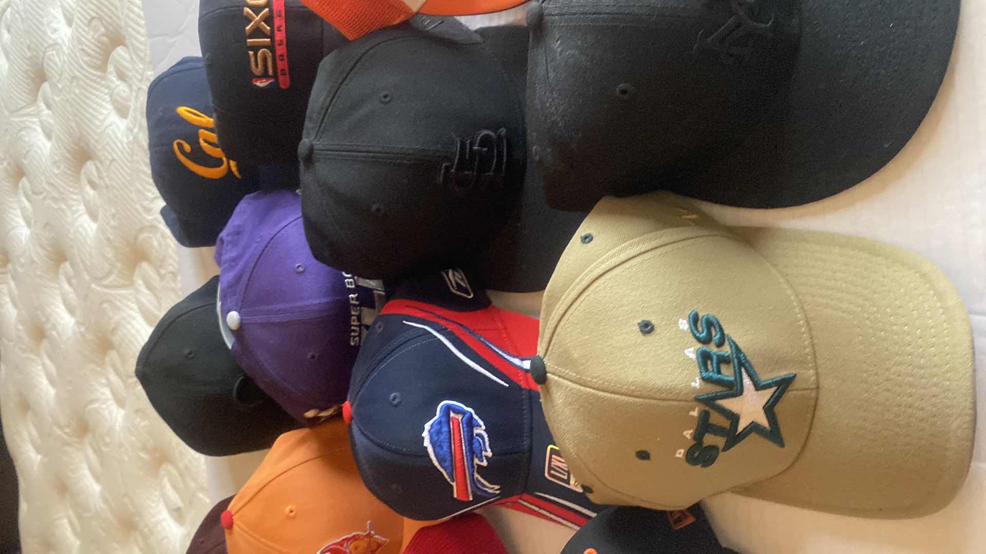 Photo 1 of 17 - BASEBALL CAPS