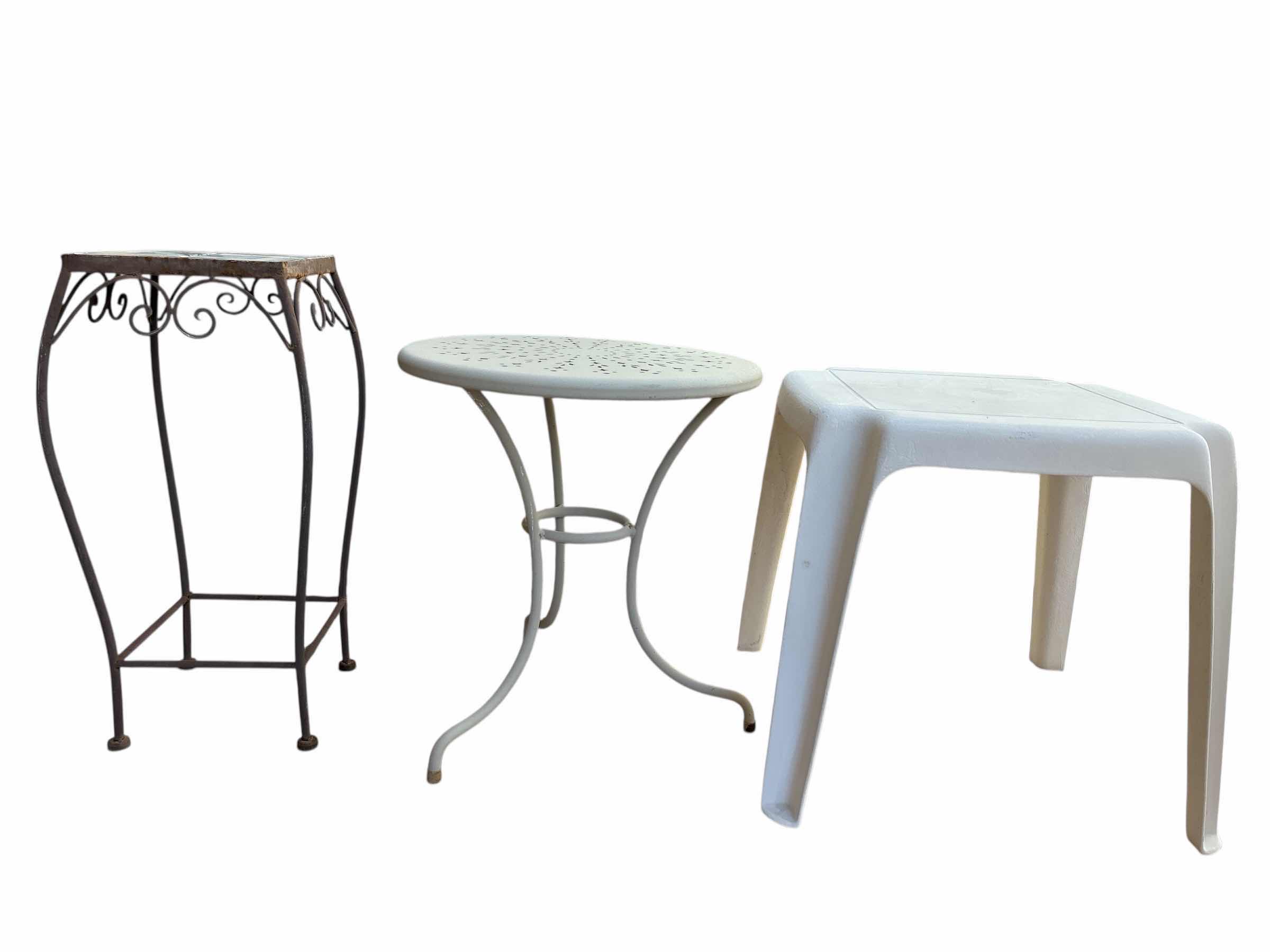 Photo 1 of (3)PCS PLANT HOLDER H20”