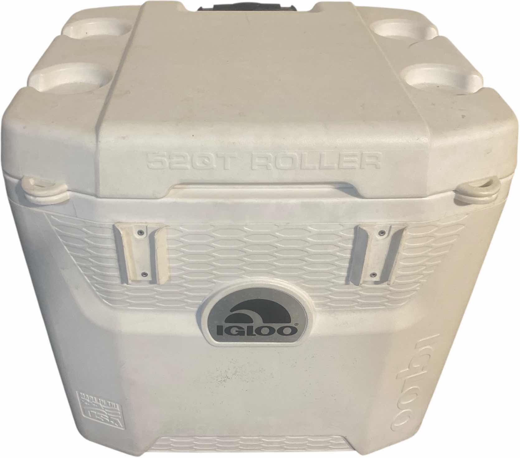 Photo 1 of IGLOO 52 QT ROLLER ICE CHEST