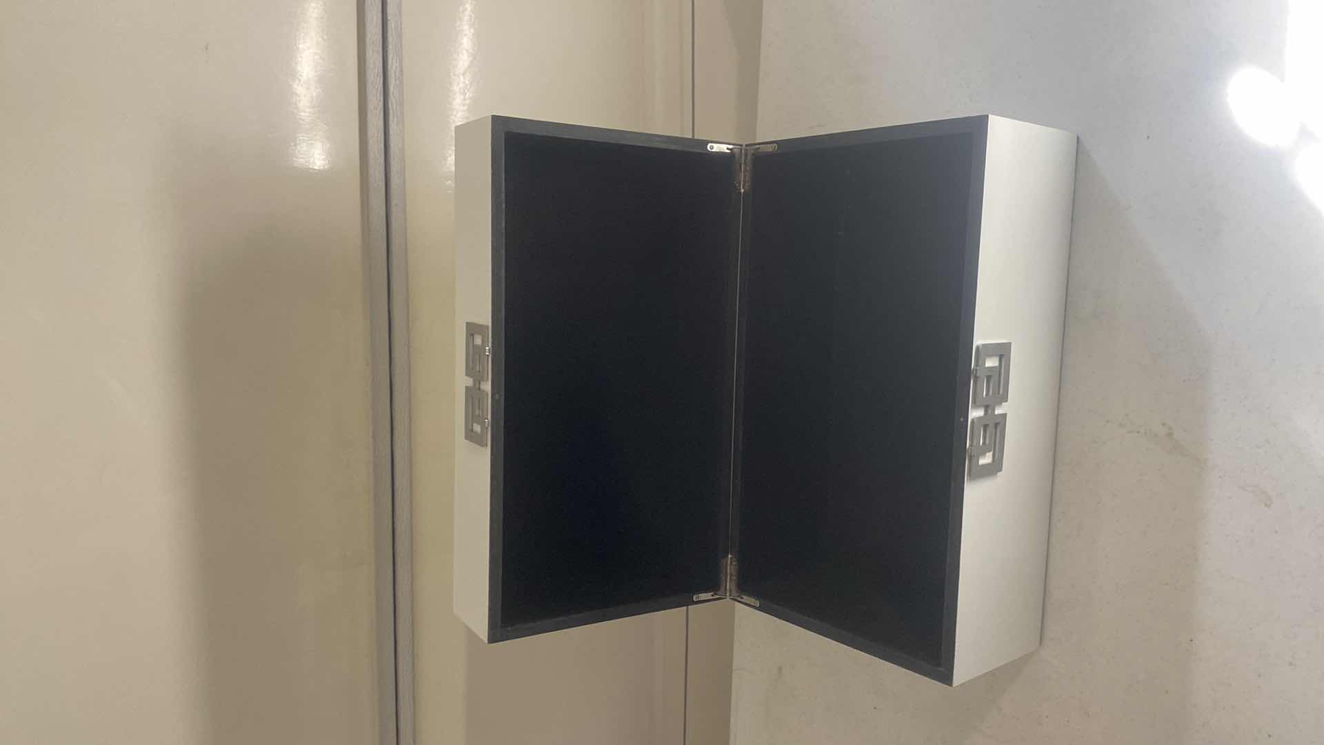 View 2 of ZGALLERIE MING HIGH GLOSS BOX 13 1/4“ X 7 3/4“ H6 3/4”