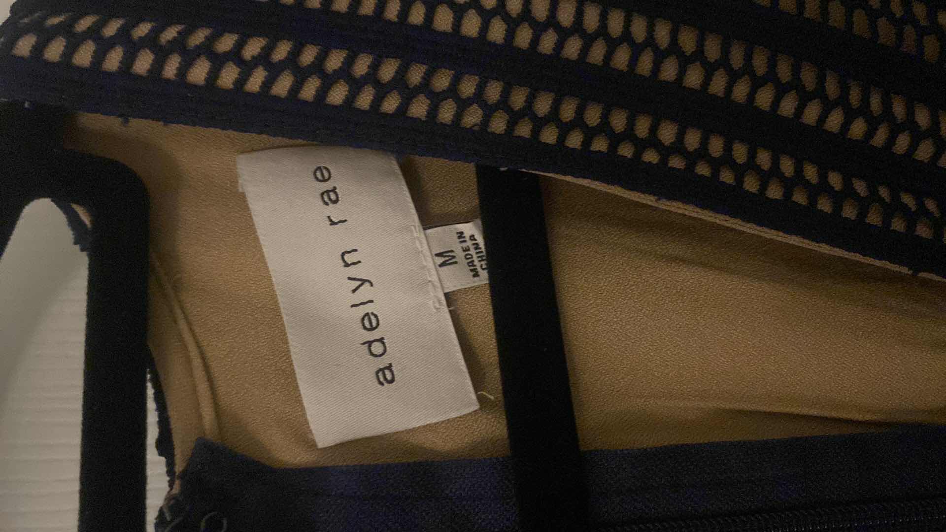 Photo 1 of WOMENS ADELYN RAE NAVY BLUE LACE DRESS WITH NUDE LINING SIZE MEDIUM