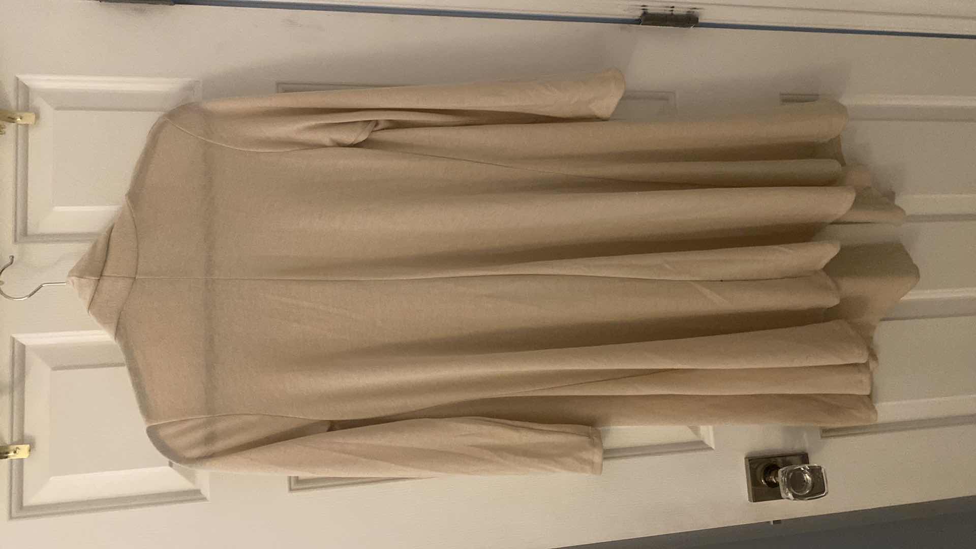 Photo 1 of WOMENS RAGS & COUTURE LIGHT WEIGHT BEIGE OVER SWEATER SIZE MEDIUM