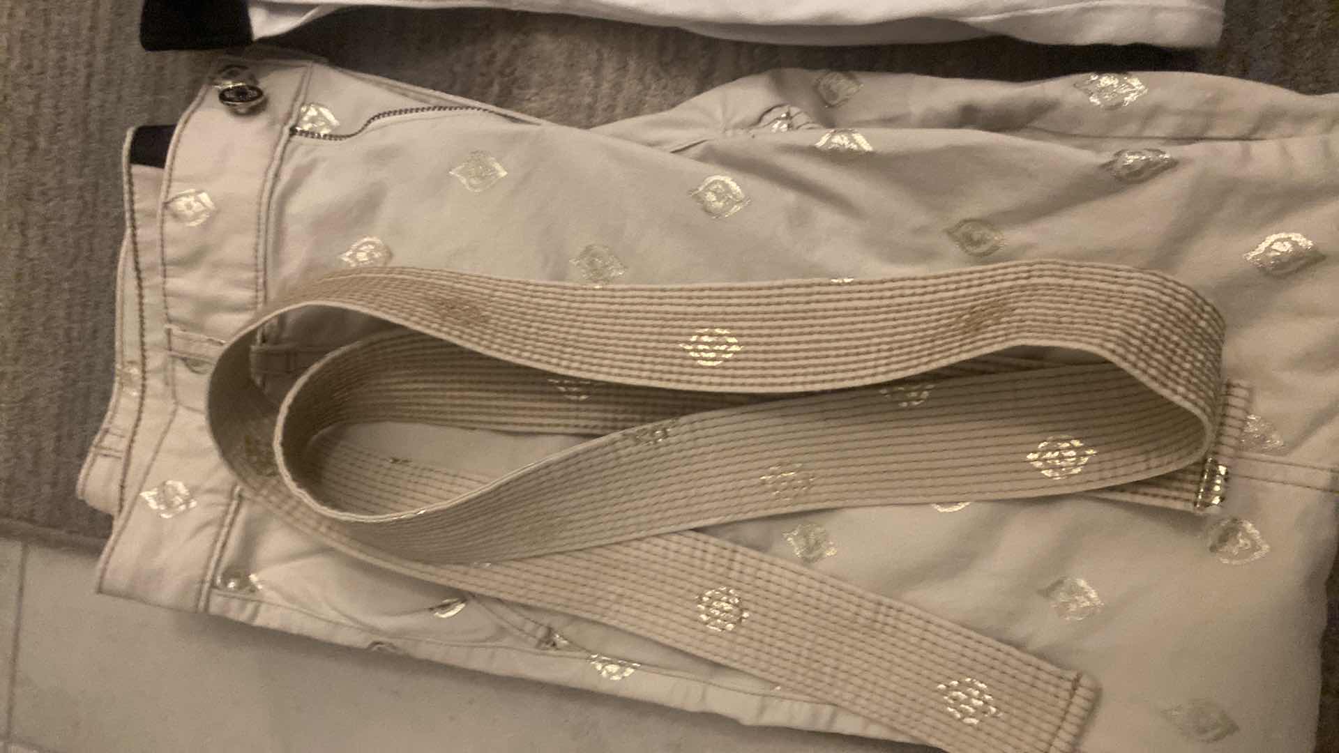 Photo 1 of 2 - WOMENS WHITE HOUSE BLACK MARKET CROP PANTS SIZE 6