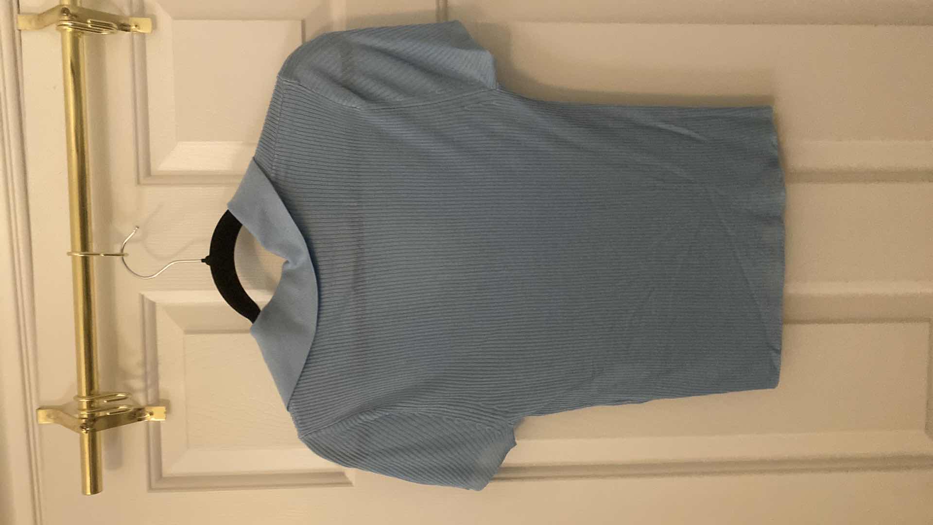 View 4 of WOMENS DESIGNER ALICE & OLIVIA MARTHA POLO KNIT CROP IN MINERAL BLUE SIZE MEDIUM