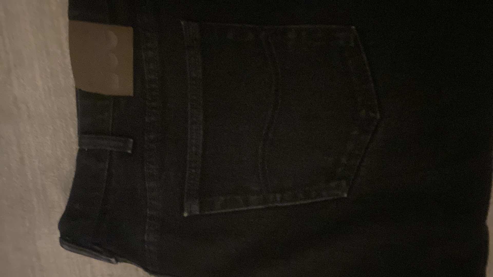 Photo 1 of 3 - MENS LEE JEANS SIZE 42 L36