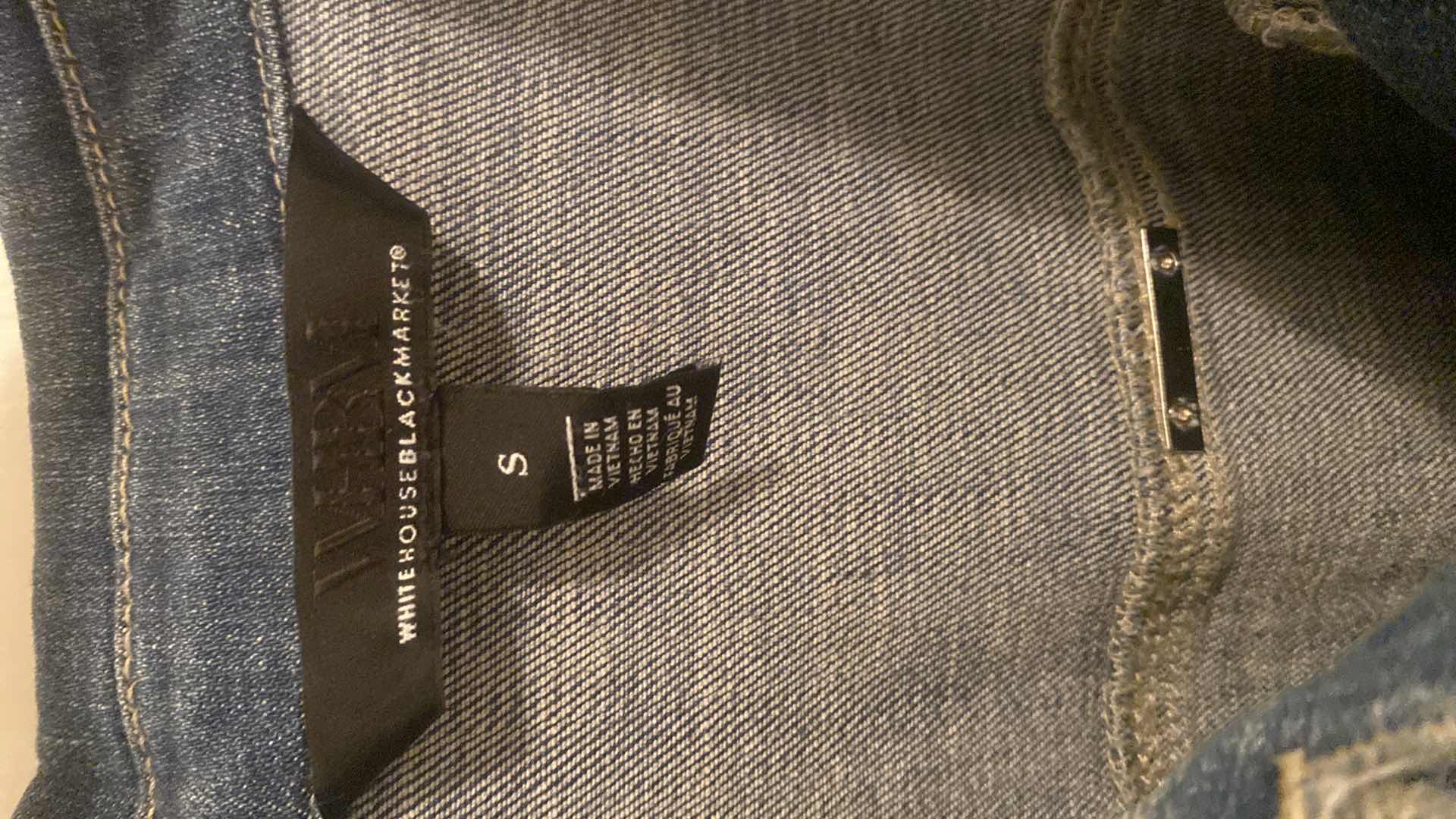 Photo 1 of WOMENS WHITE HOUSE BLACK MARKET DENIM JACKET SIZE SMALL