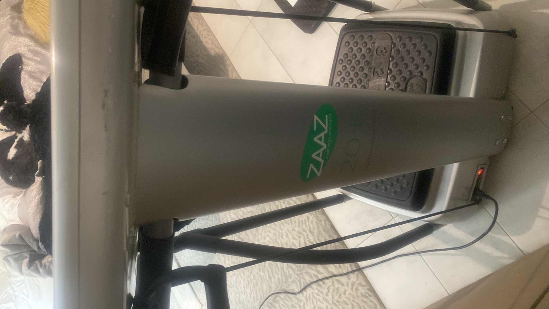 Photo 1 of ZAAZ MOVEMENT 20K VIBRATION MACHINE WITH  SOFT MAT & ZAAZ CHAIR ACCESSORIES