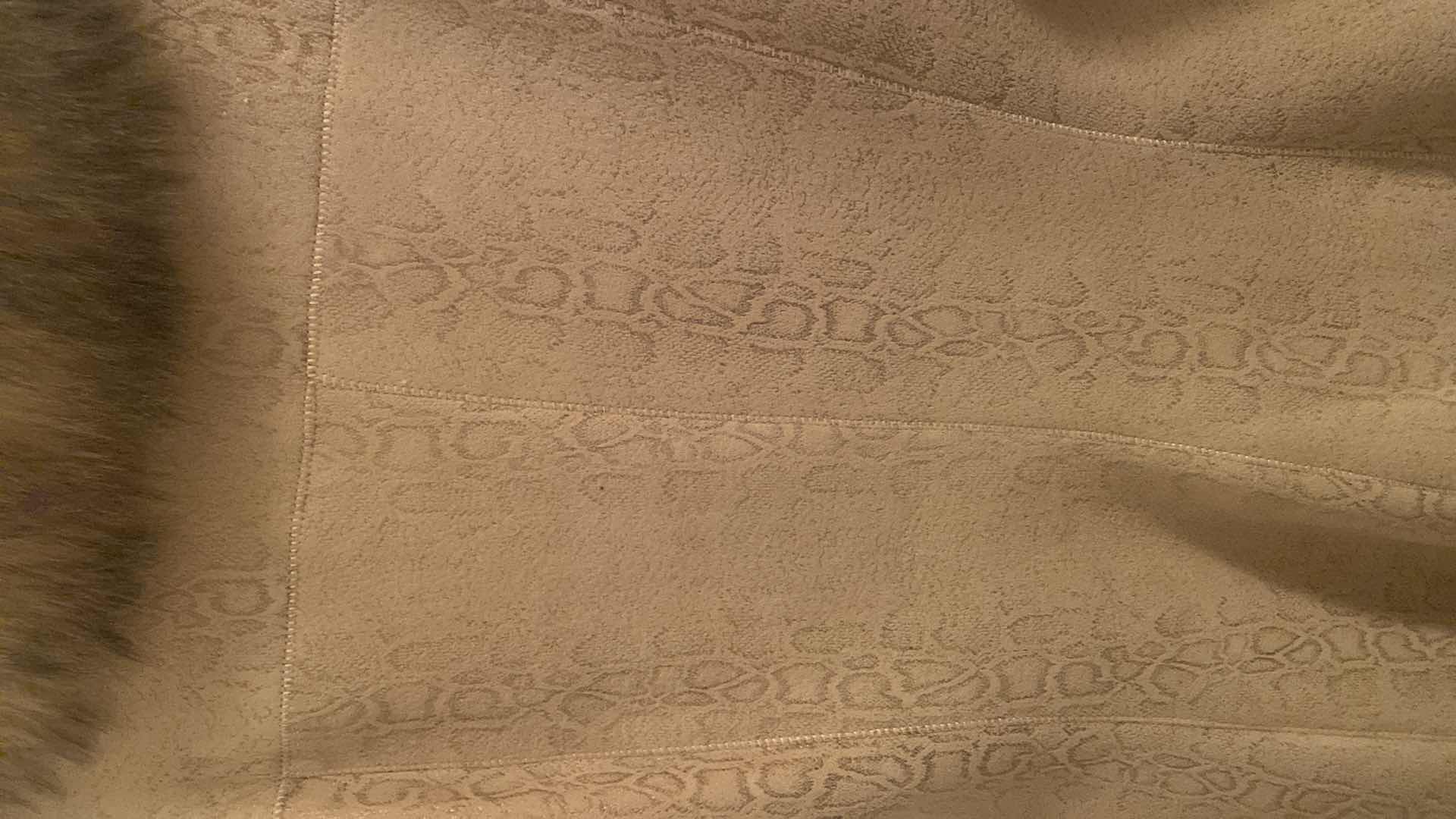 Photo 1 of WOMENS DESIGNER SNAKE EMBOSSED SHEEPSKIN JACKET WITH REAL FUR TRIM EST SIZE LARGE/ X LARGE