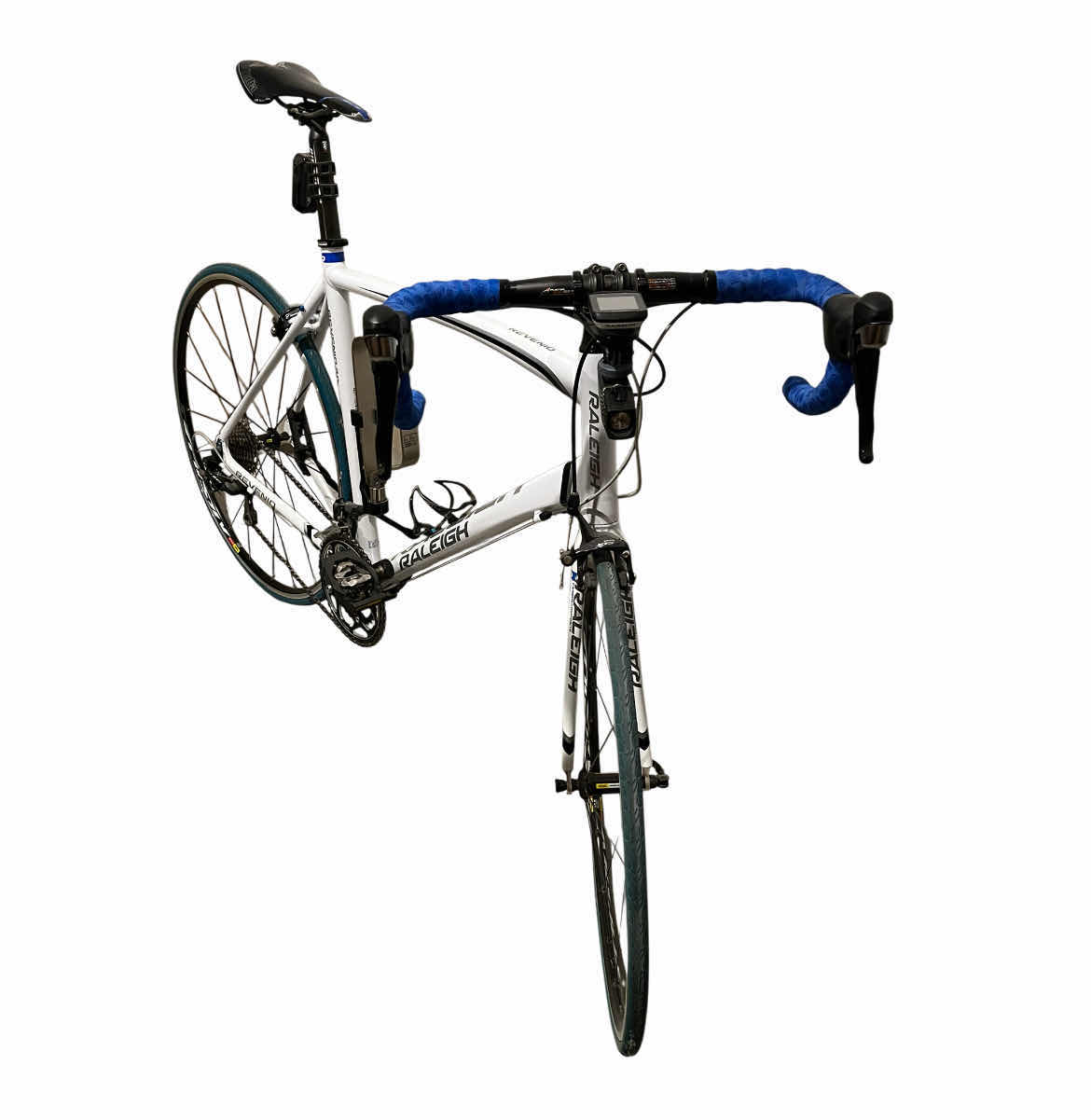 Photo 2 of RALEIGH REVENIO 3.0 WHITE CARBON COMPOSITE ROAD BICYCLE