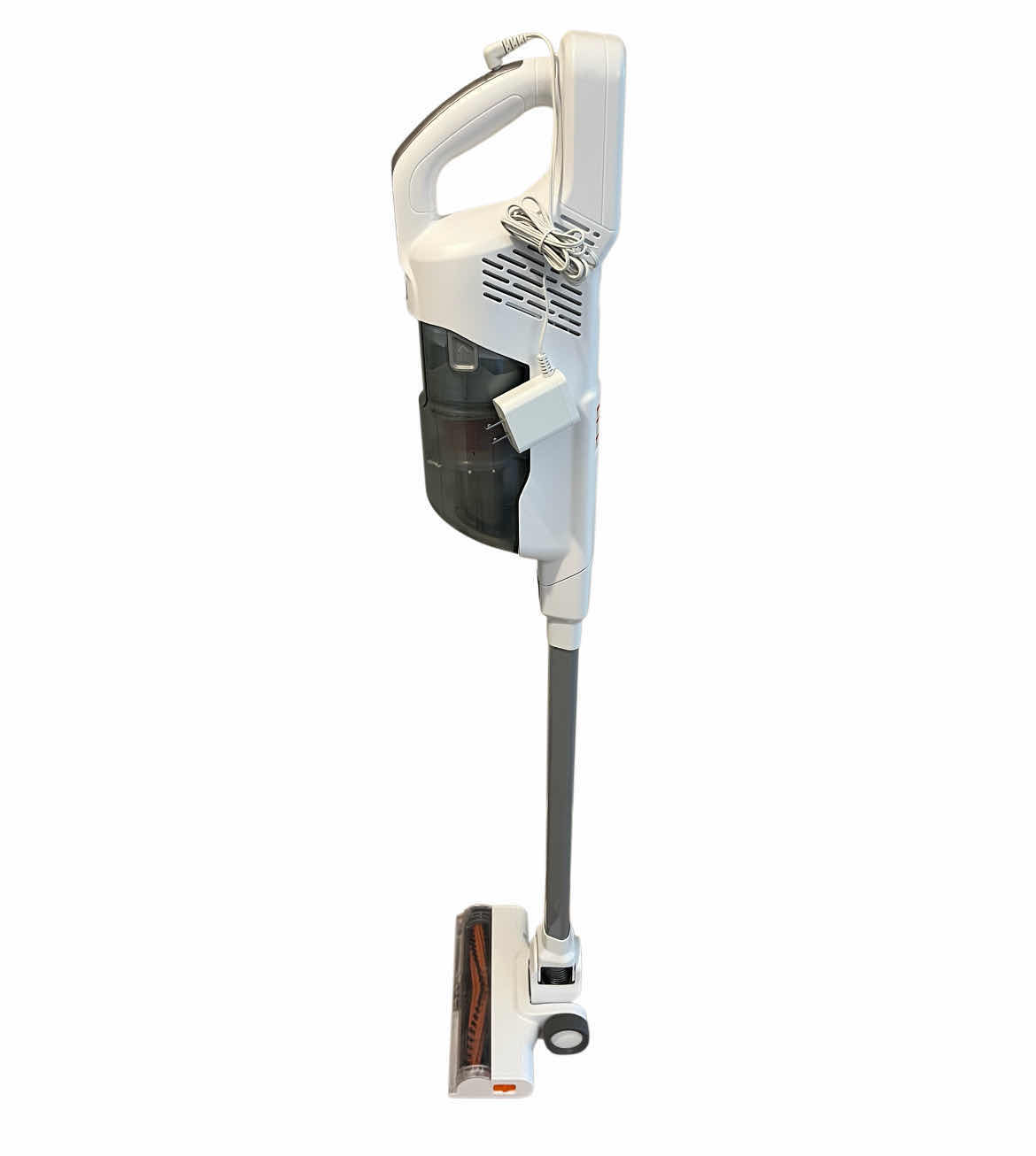 Photo 4 of BLACK & DECKER POWER SERIES CORDLESS CONVERTIBLE STICK VACUUM CLEANER W ATTACHMENT & CHARGER CORD BHFEA520J