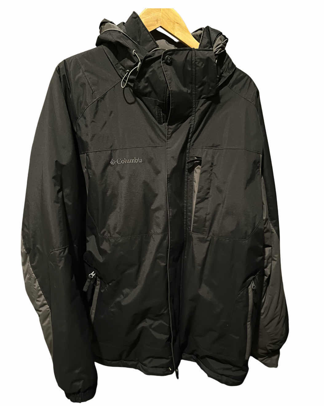 Photo 1 of COLUMBIA BLACK & GRAY WATERPROOF WINTER HOODED JACKET MENS XL