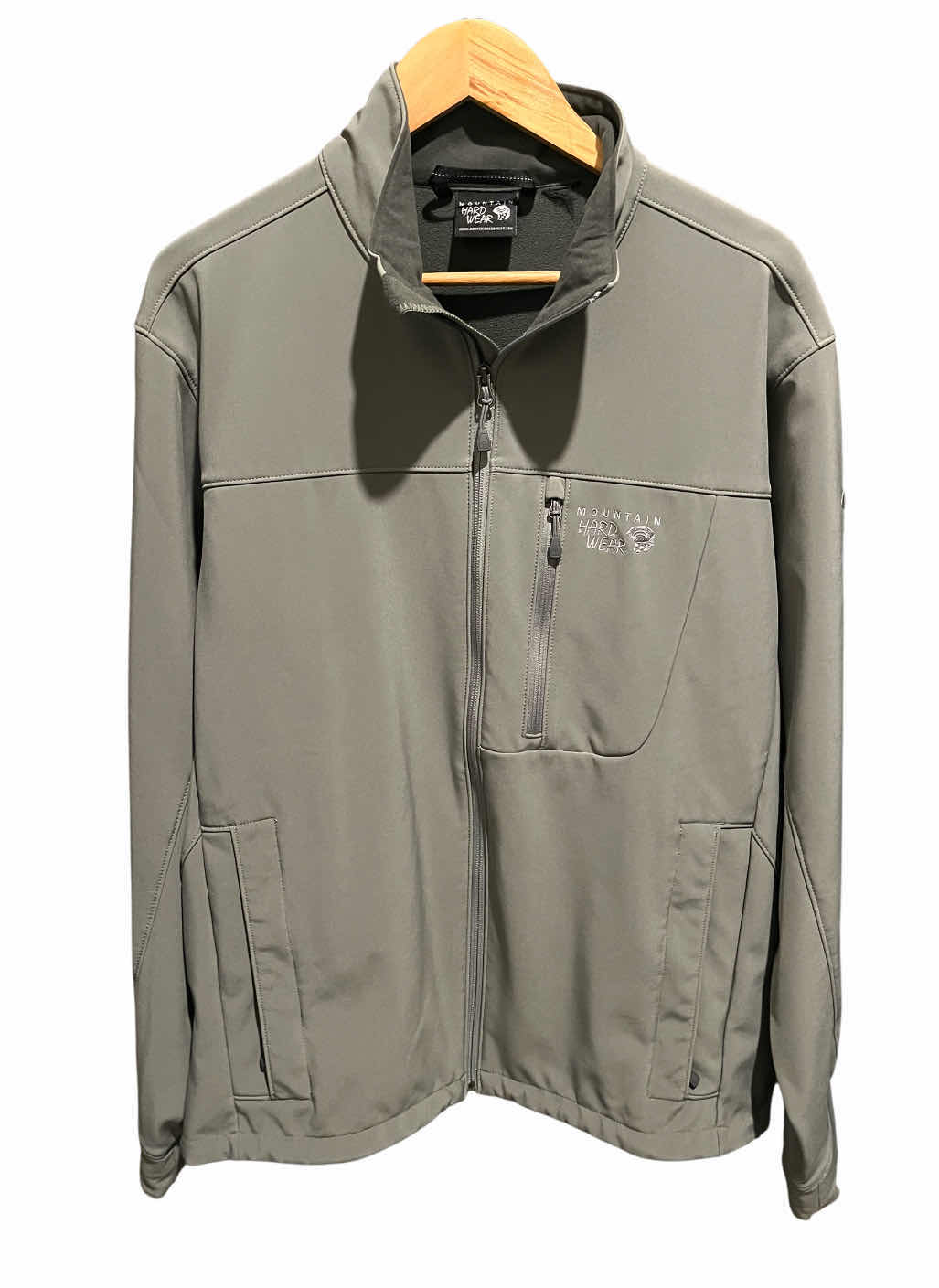 Photo 1 of MOUNTAIN HARDWEAR GRAY WINTER JACKET MENS XL