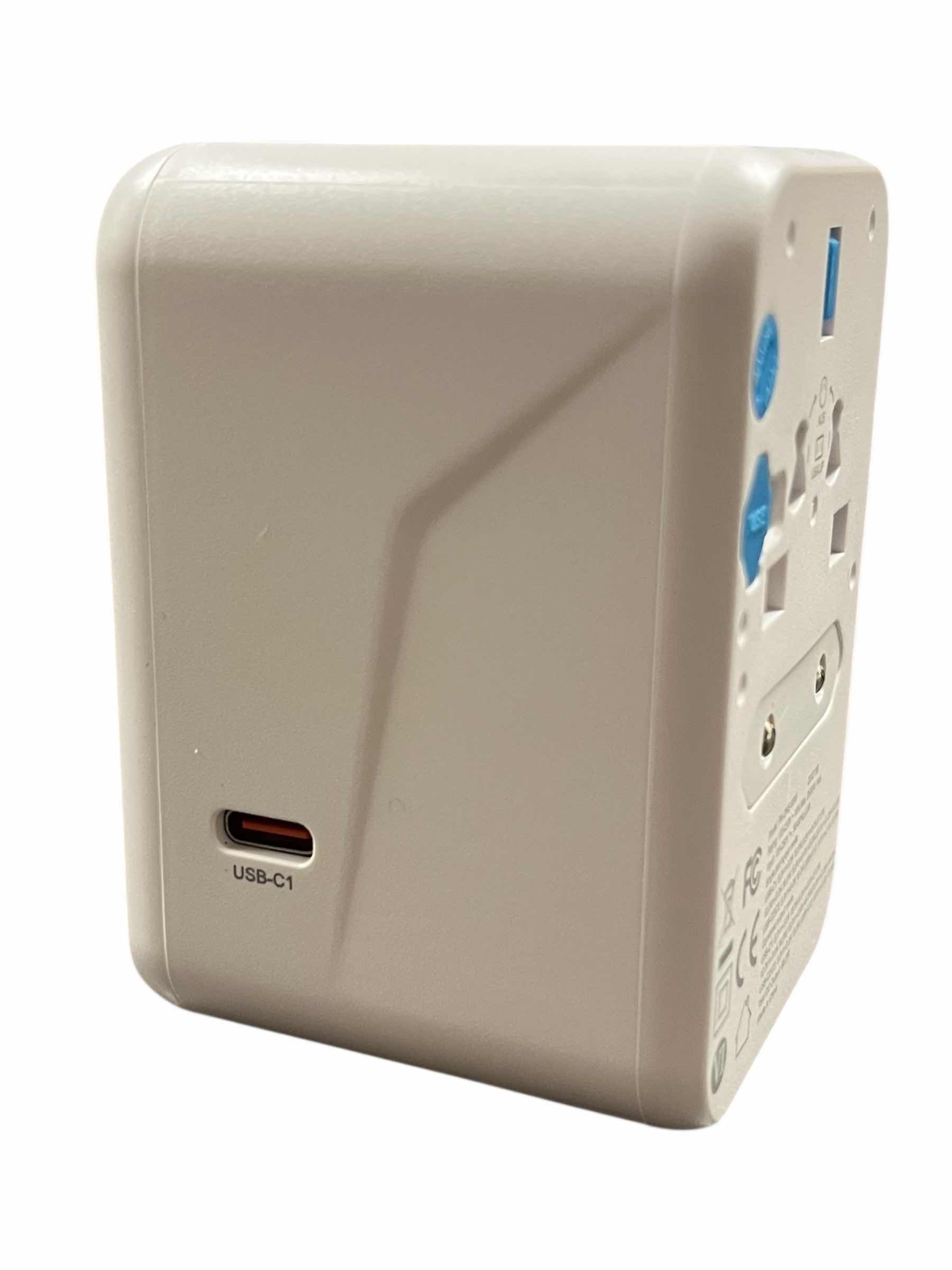 Photo 1 of ONE ADAPTER WORLD OUTLET CONVERTER PA-ONE-65W