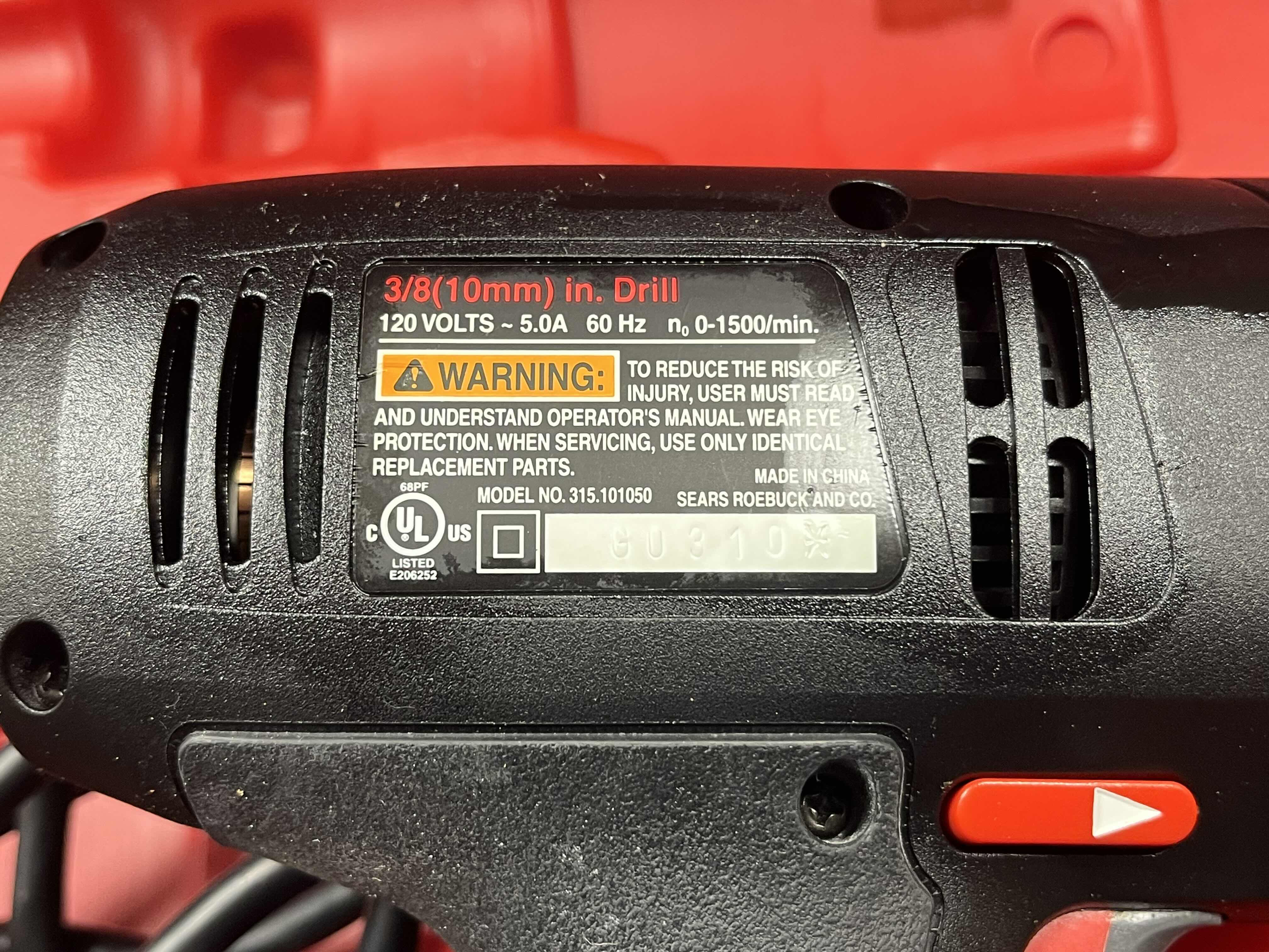 Photo 1 of CRAFTSMAN 5.0AMP CORDED DRILL W CASE