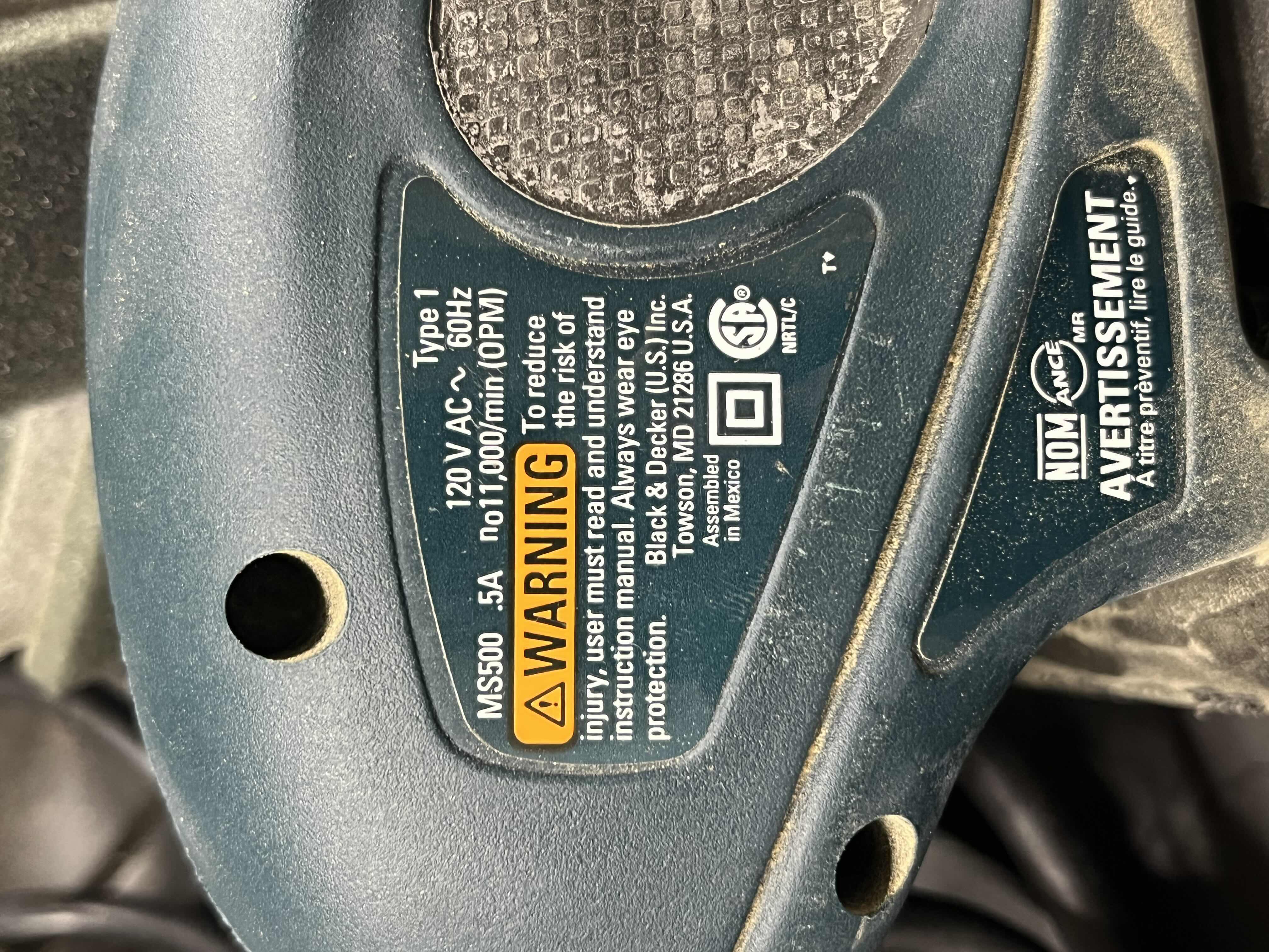 Photo 1 of BLACK & DECKER MOUSE SANDER/POLISHER KIT M500 W CASE