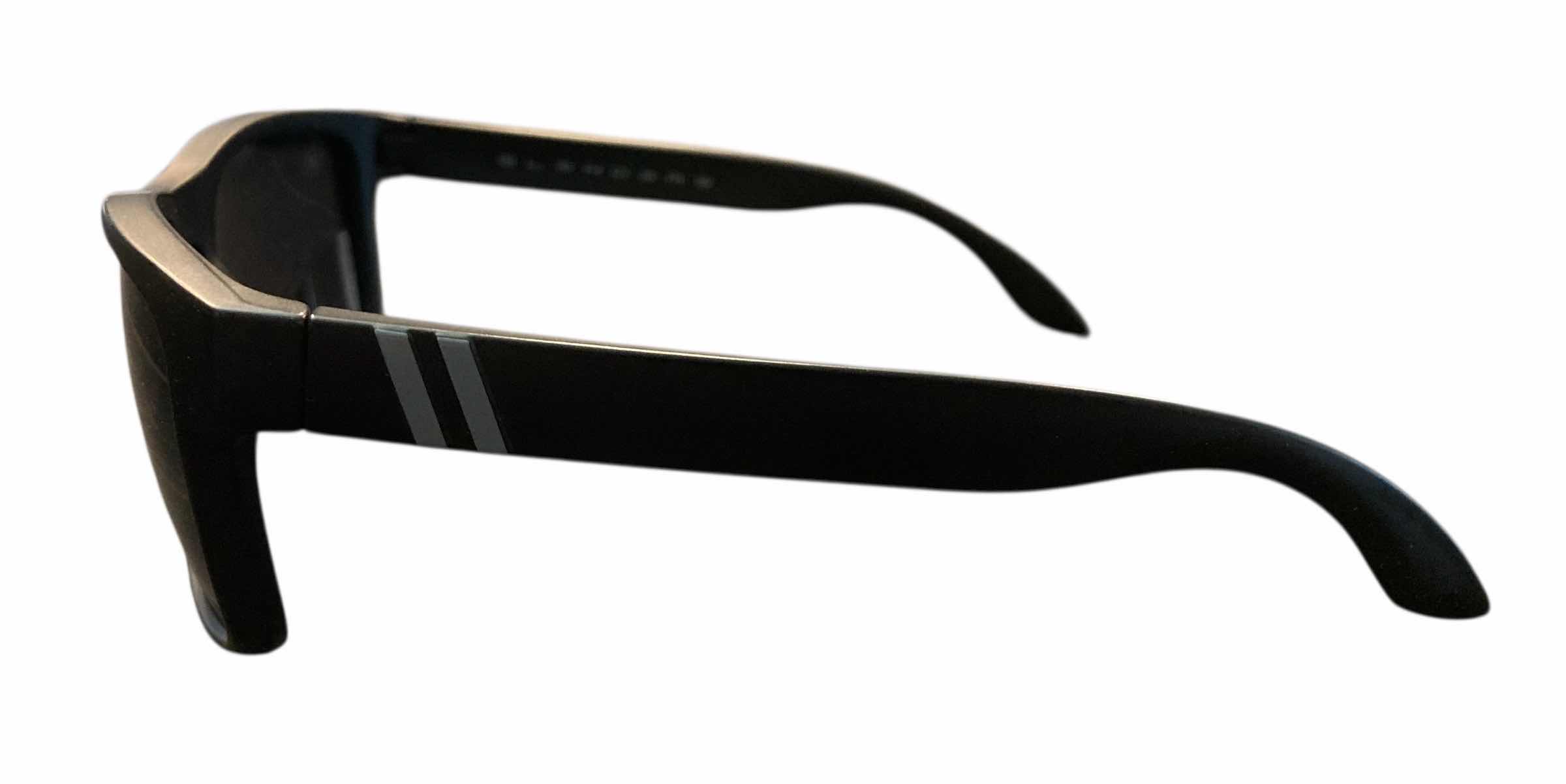Photo 1 of BLENDERS EYEWEAR CANYON UV PROTECTION MYSTIC GREY POLARIZED SUNGLASSES W BLACK CASE (UNISEX)