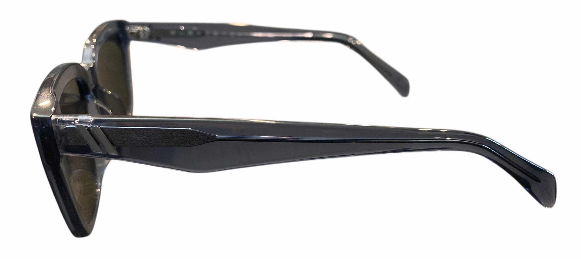 Photo 3 of BLENDERS EYEWEAR MAVE UV PROTECTION GREY POLARIZED SUNGLASSES W BLACK CASE (UNISEX)