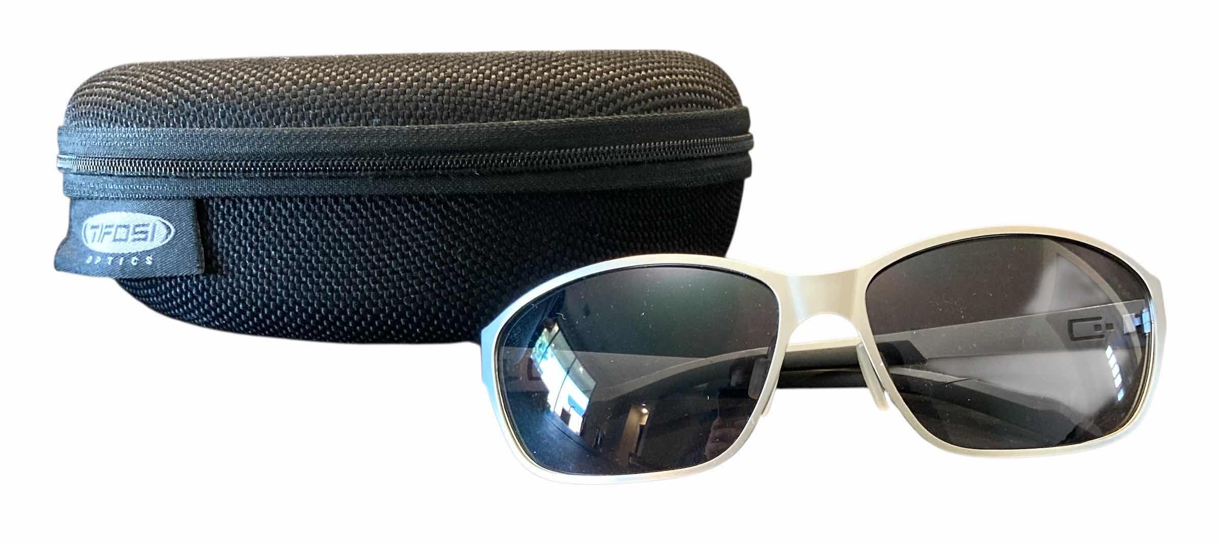 Photo 1 of DUAL EYEWEAR AV1 UV PROTECTION +1.5 BIFOCAL SUNGLASSES (MEN)