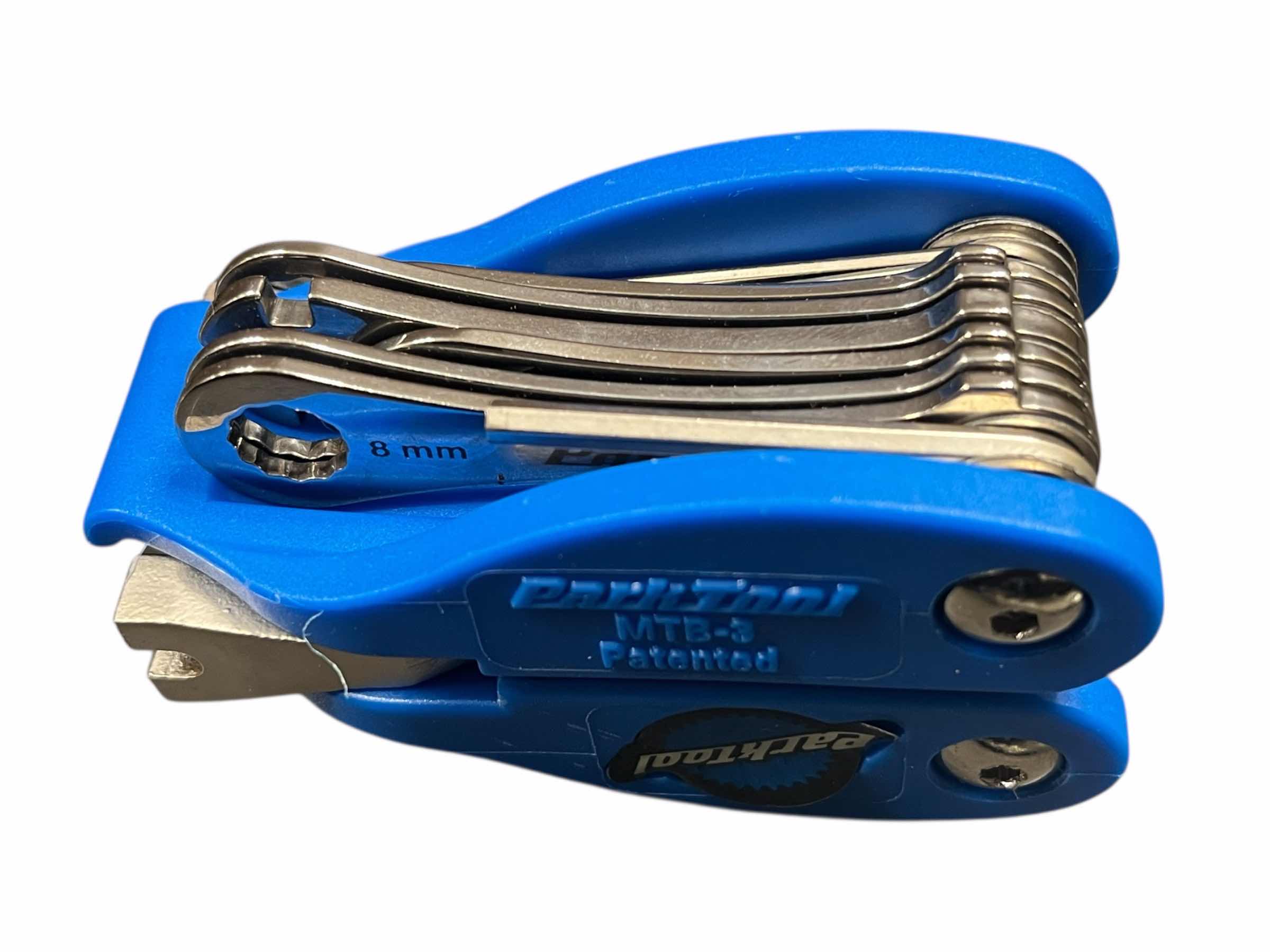 Photo 1 of PARKTOOL RESCUE MULTI-TOOL MTB-3 W CASE