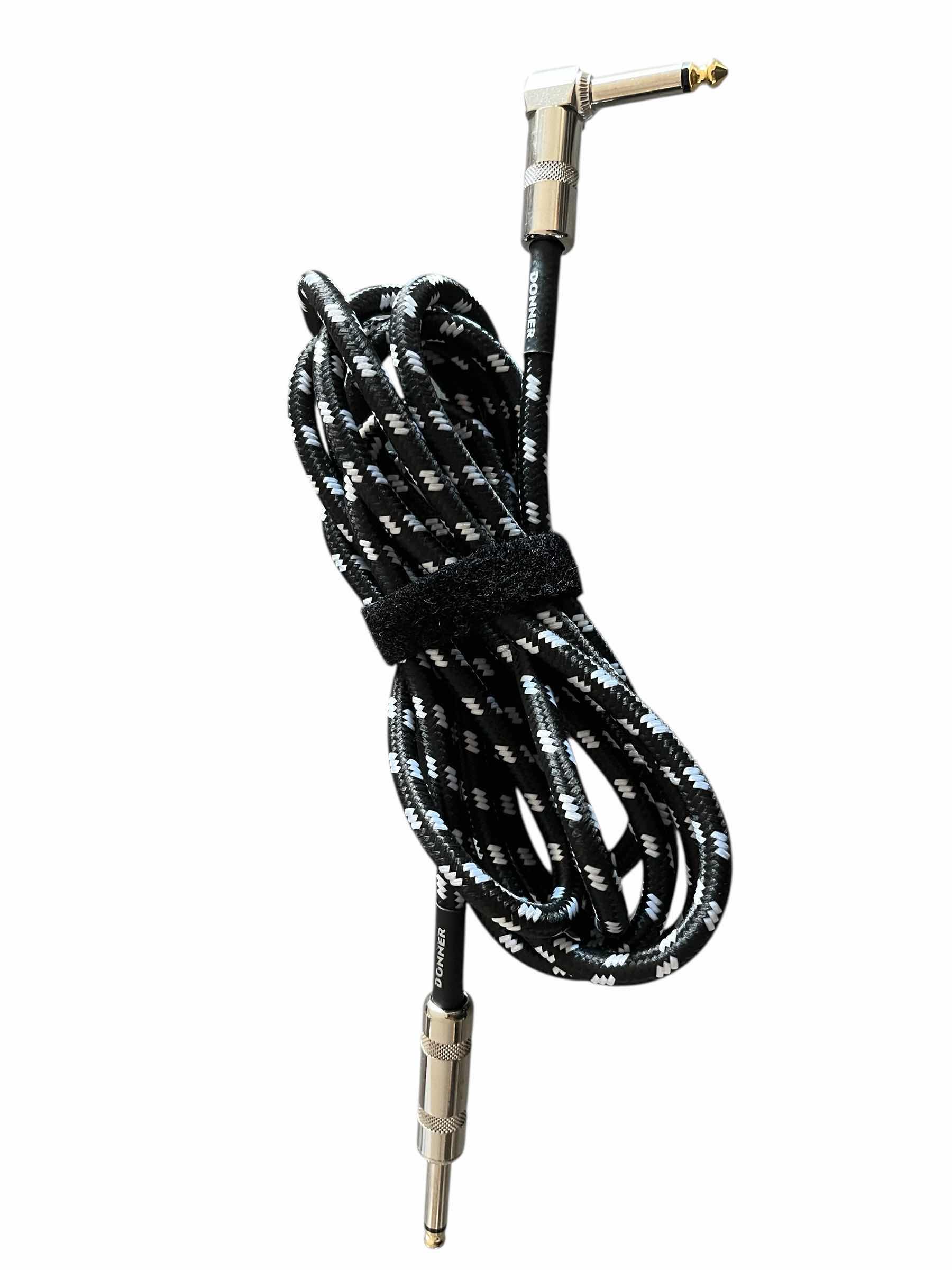 Photo 1 of DONNER 10’ RIGHT TO STRAIGHT ANGLE GUITAR INSTRUMENTAL CABLE (2)