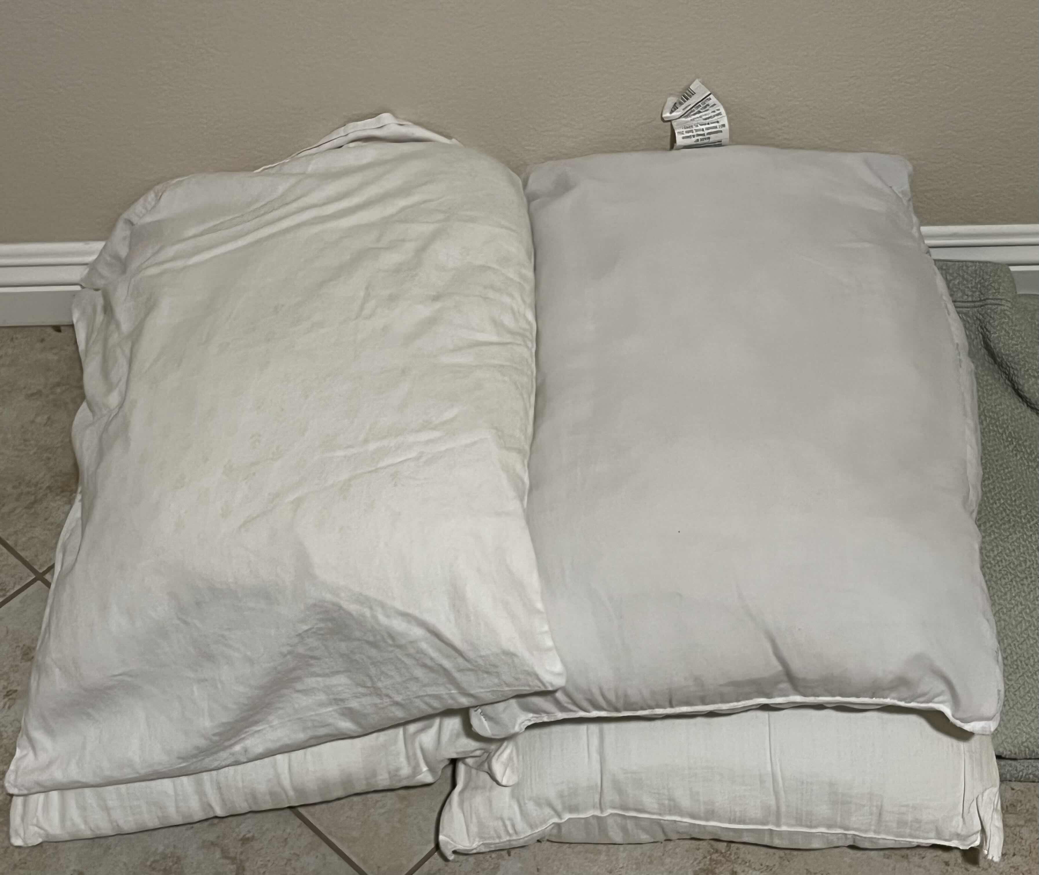 Photo 1 of PILLOWS (4) W LINENS