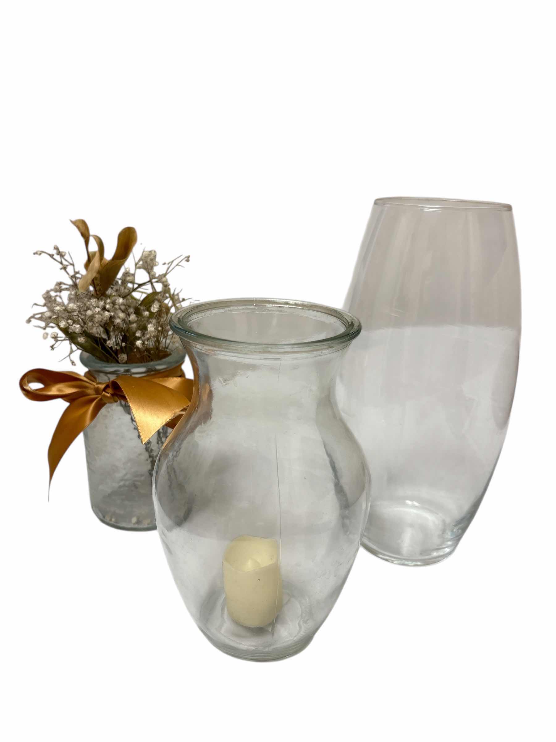 Photo 1 of CLEAR GLASS VASES (3) H10.5”