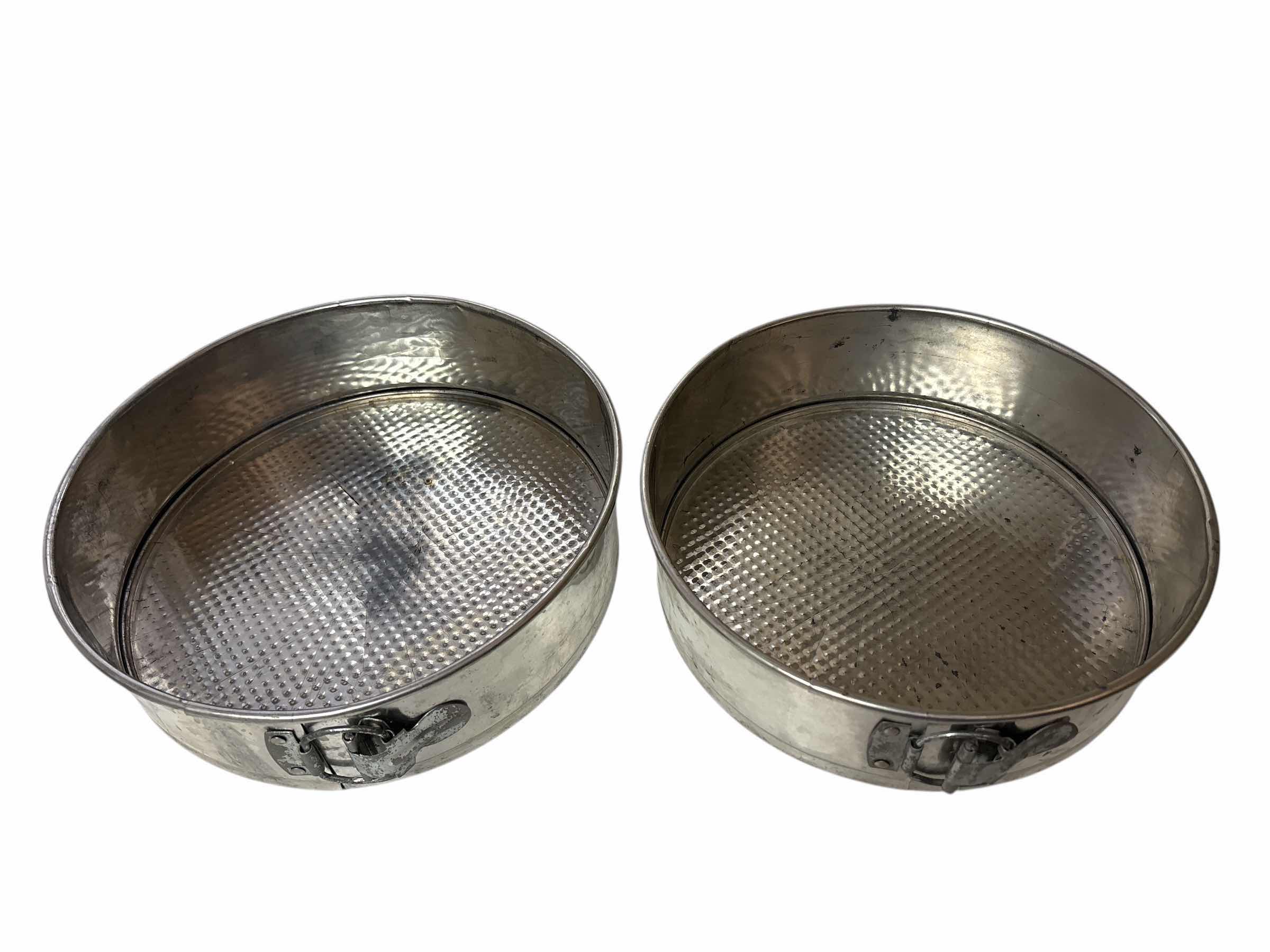 Photo 1 of CHEESECAKE PAN (3)PCS 10.5”