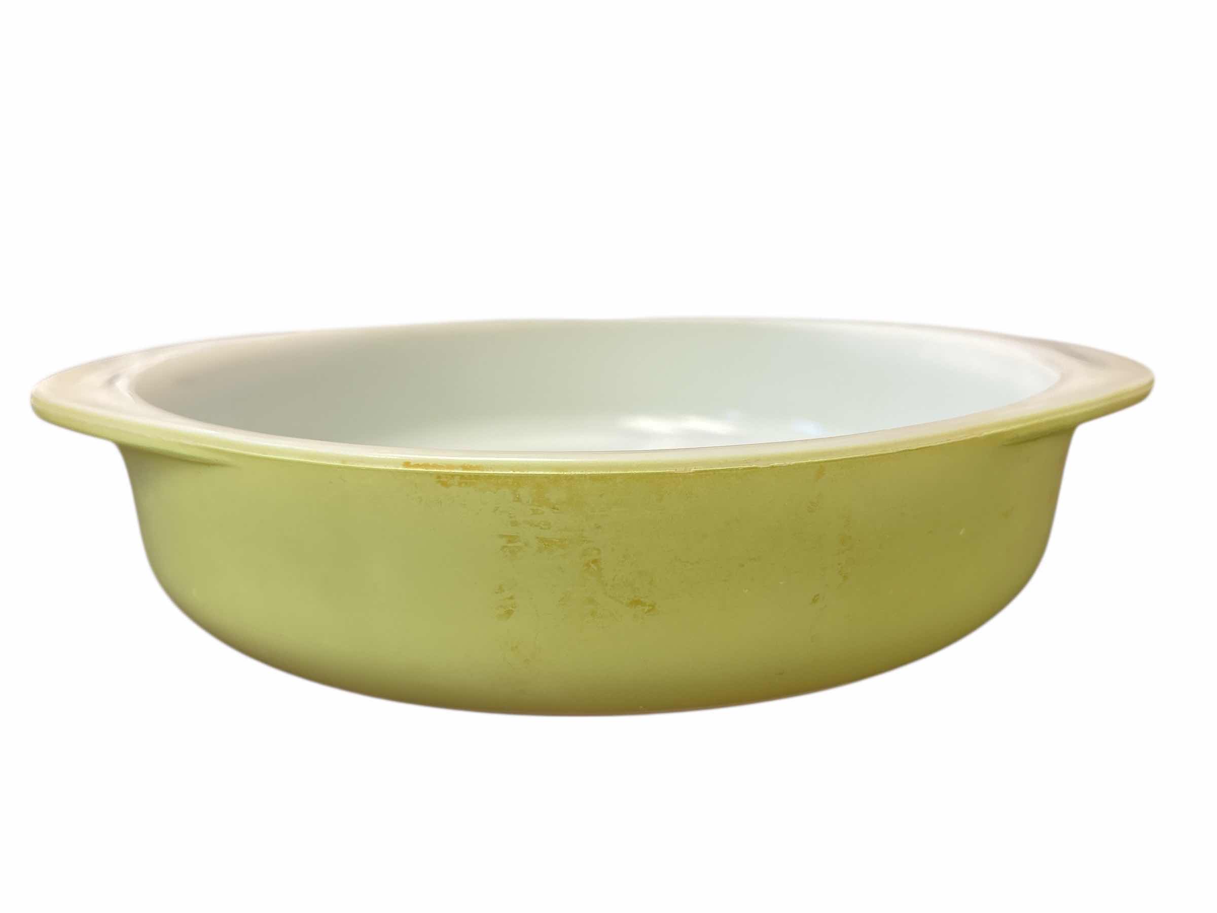 Photo 1 of VINTAGE PYREX CASSEROLE DISH 8”