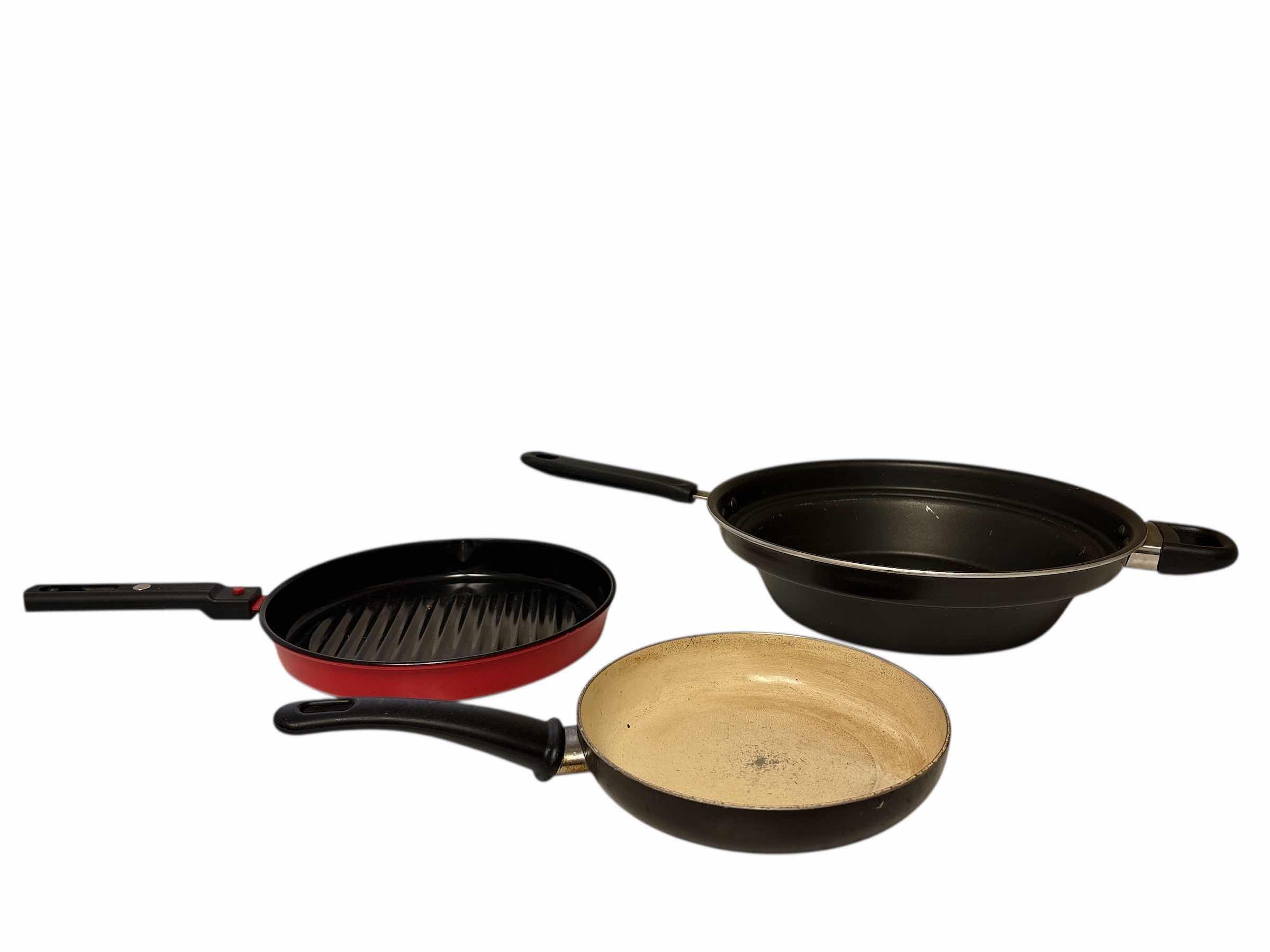 Photo 1 of COOKING PANS (3)PCS
