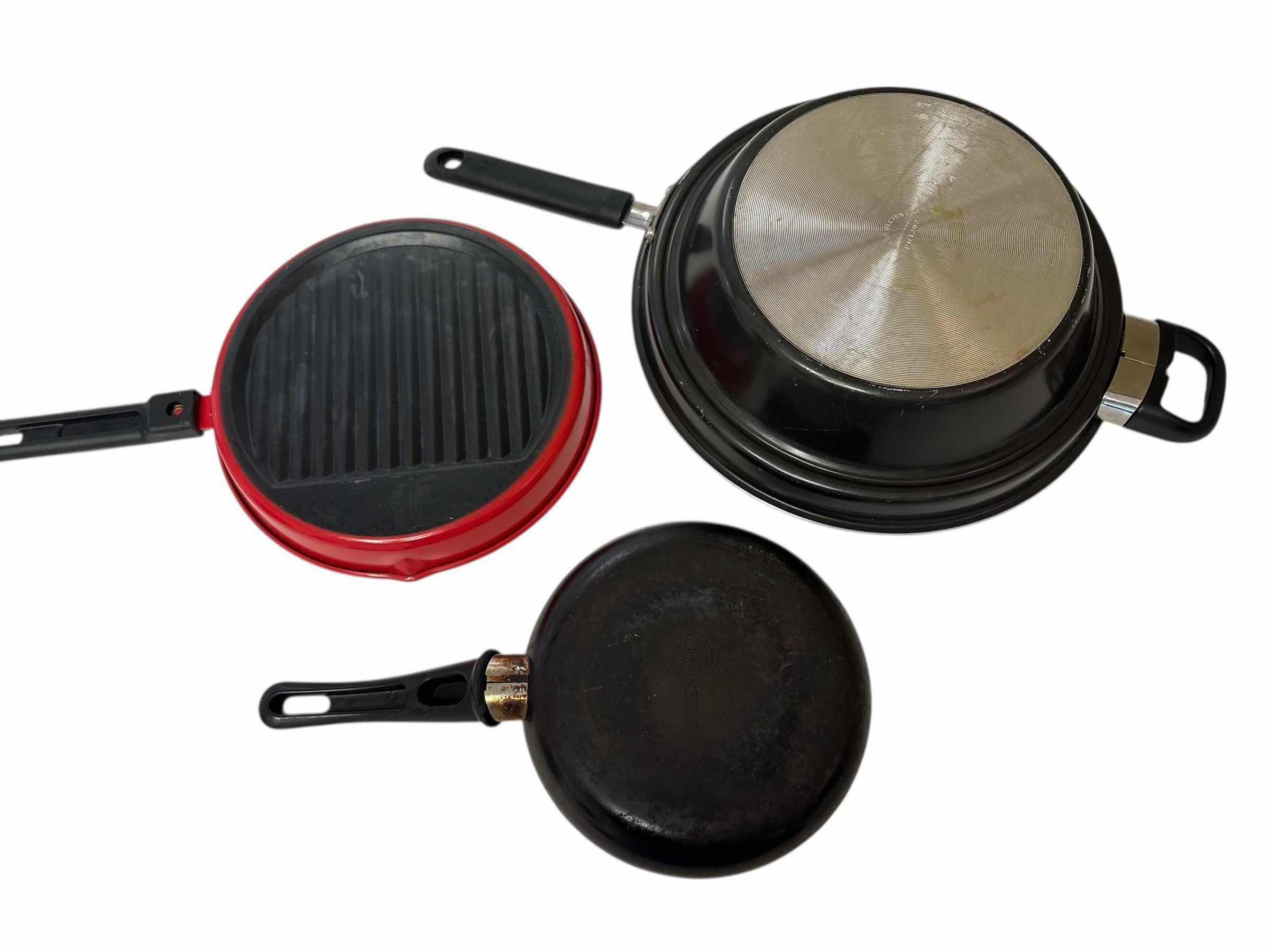 Photo 1 of COOKING PANS (3)PCS