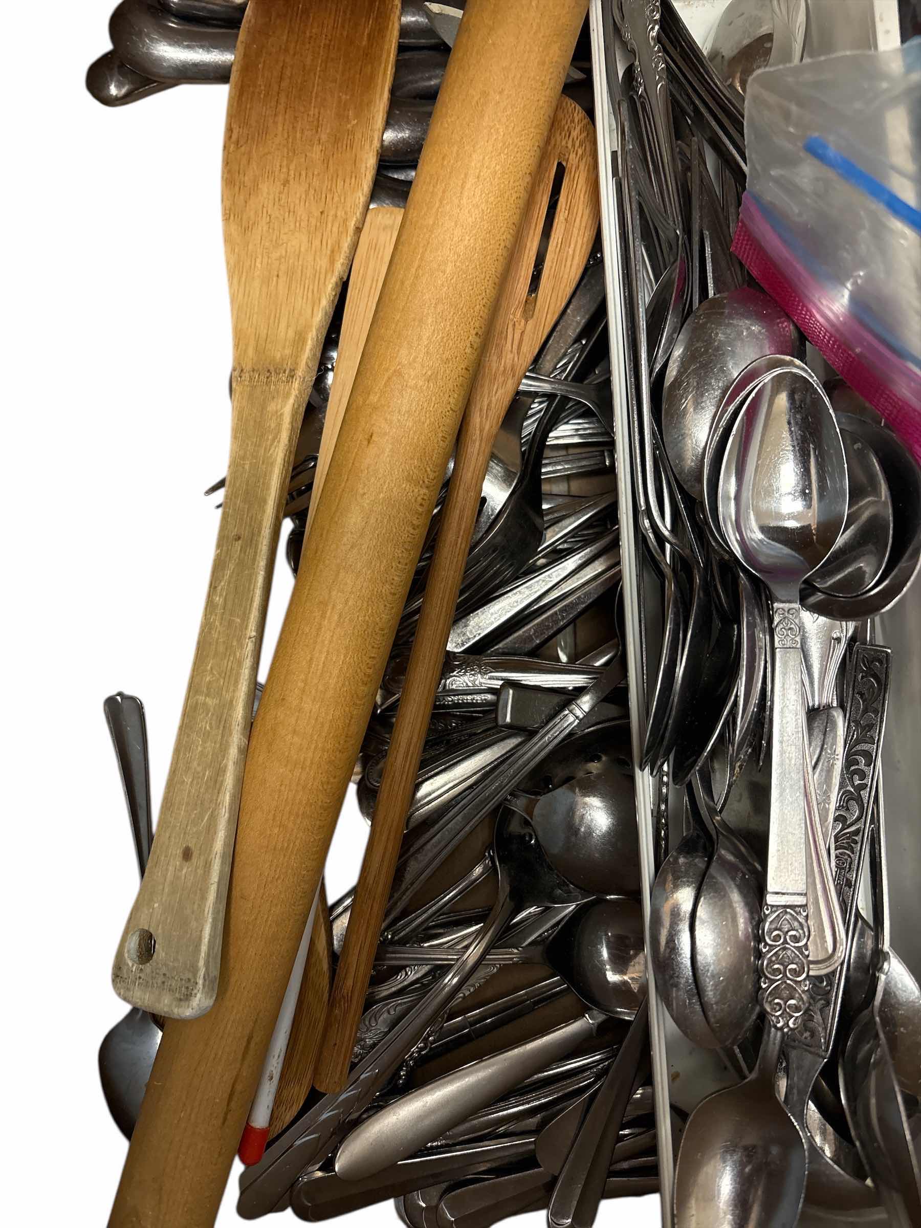 Photo 1 of KITCHEN FLATWARE & UTENSILS