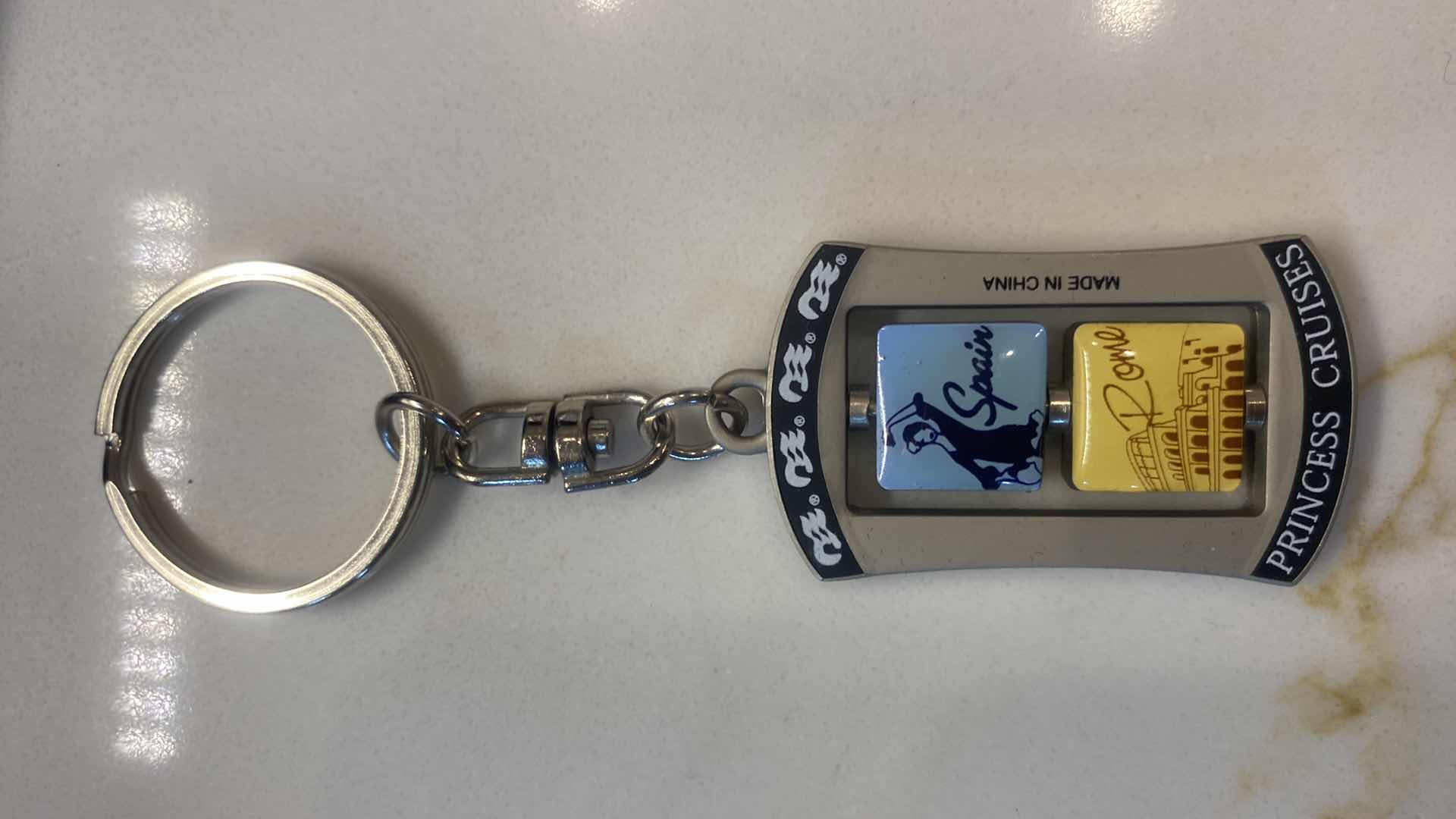 Photo 1 of KEYCHAINS (4)