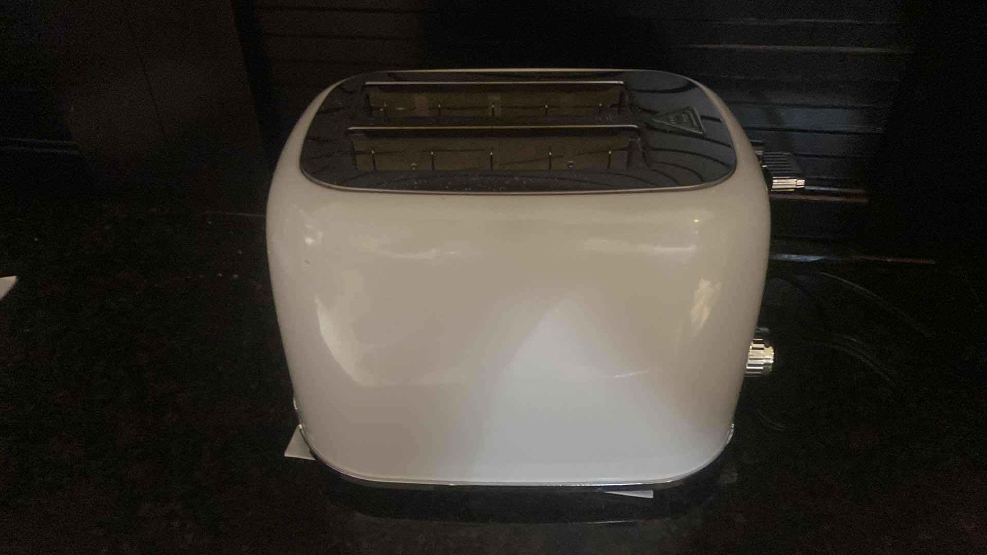 View 2 of AIGOSTAR TOASTER